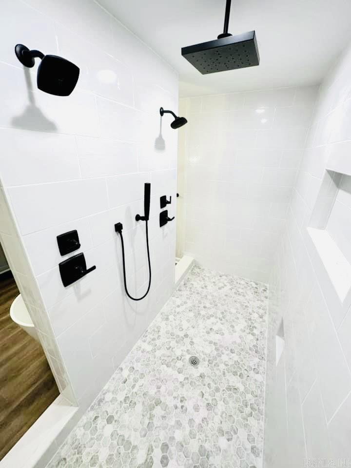 COLONY WEST - Residential