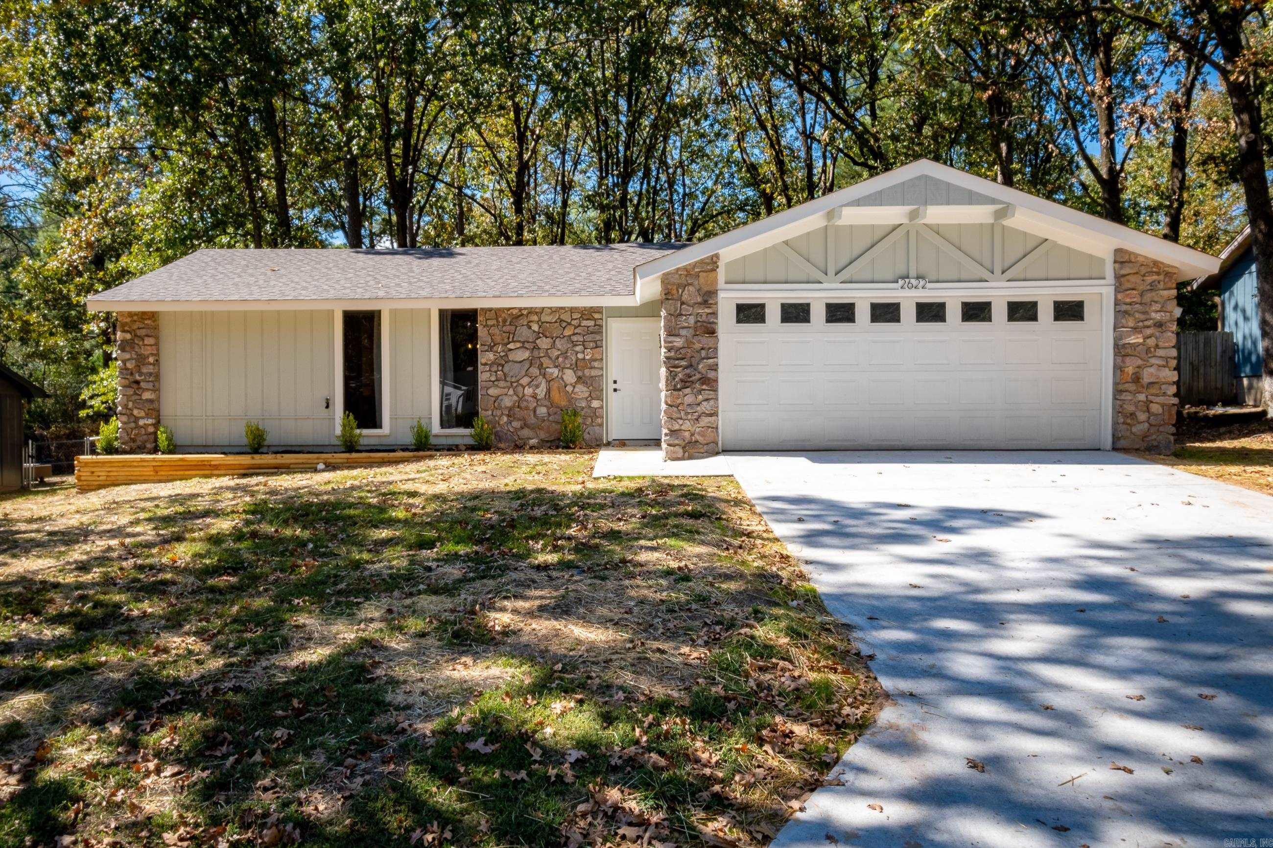 COLONY WEST - Residential