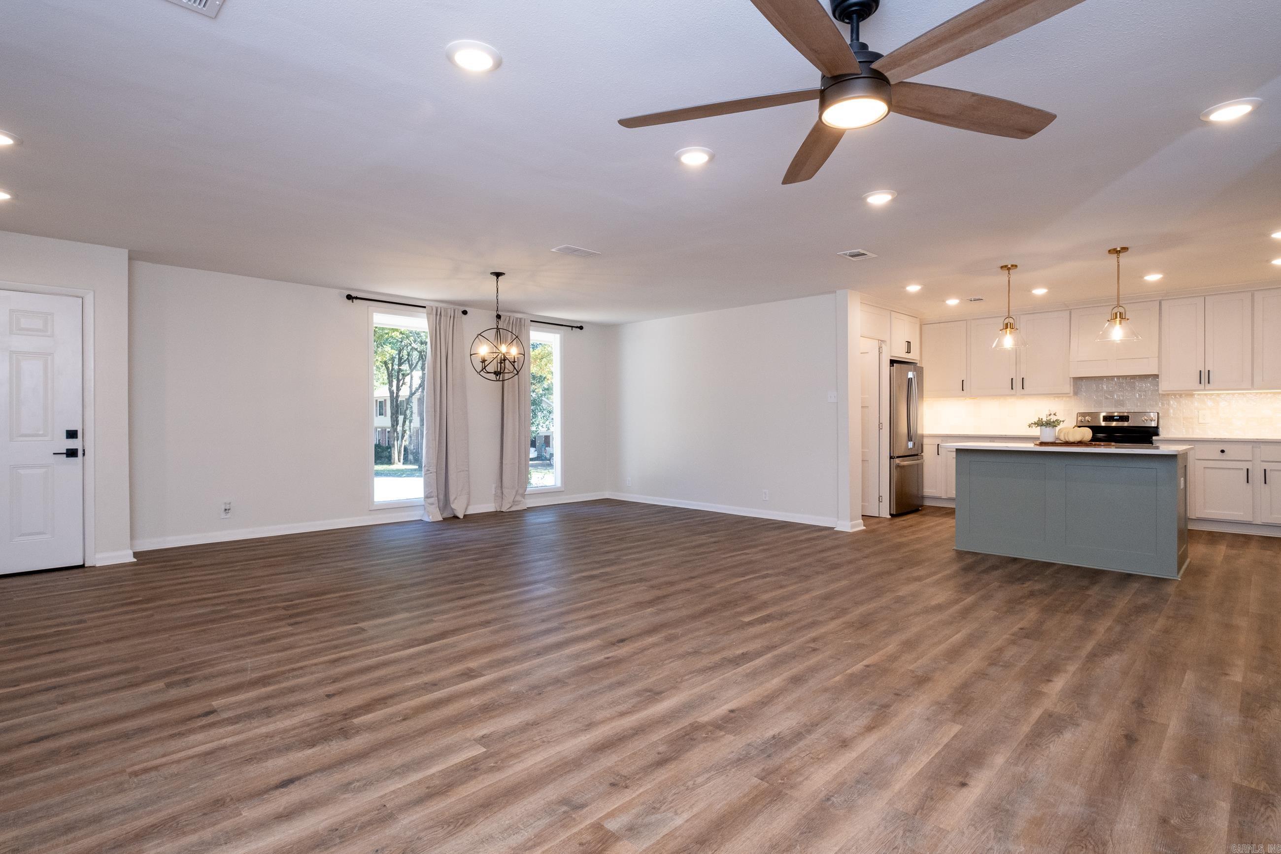 COLONY WEST - Residential