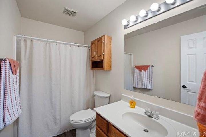 LAKEWOOD ESTATES - Residential