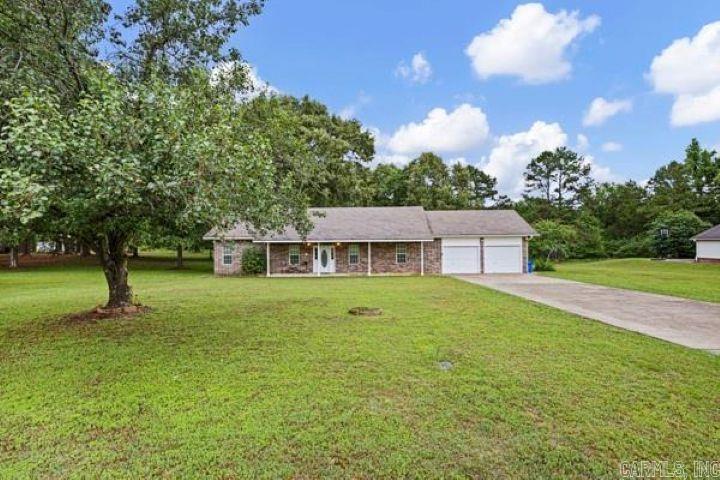 LAKEWOOD ESTATES - Residential