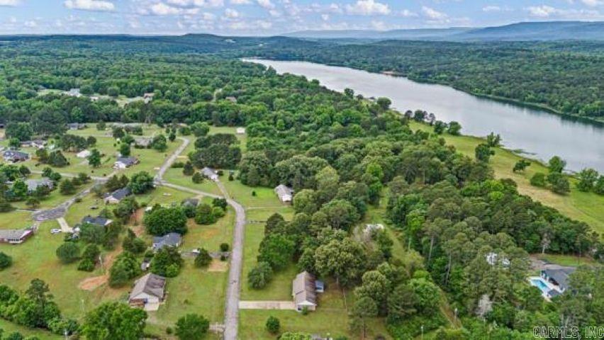 LAKEWOOD ESTATES - Residential