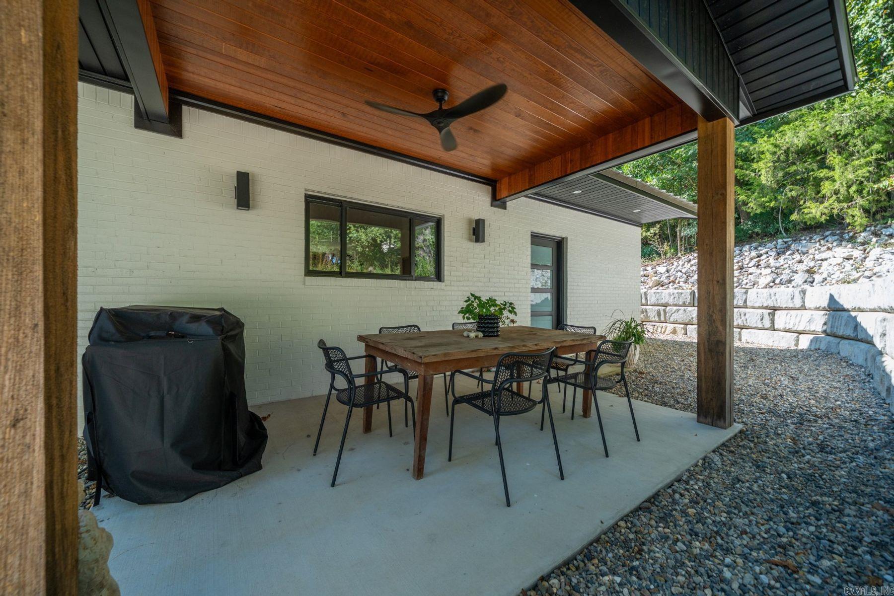 TWIN POINTS - Residential