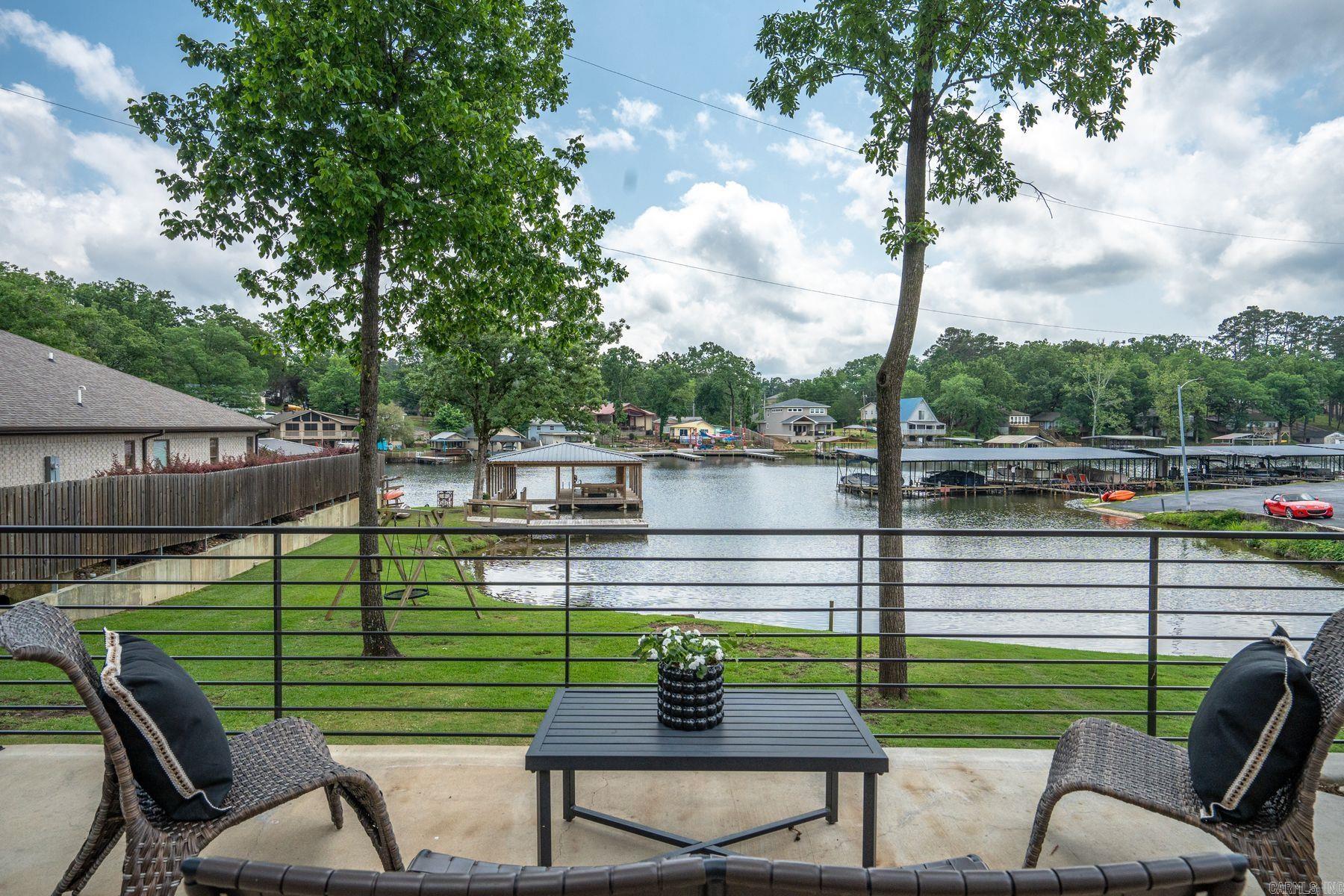 TWIN POINTS - Residential