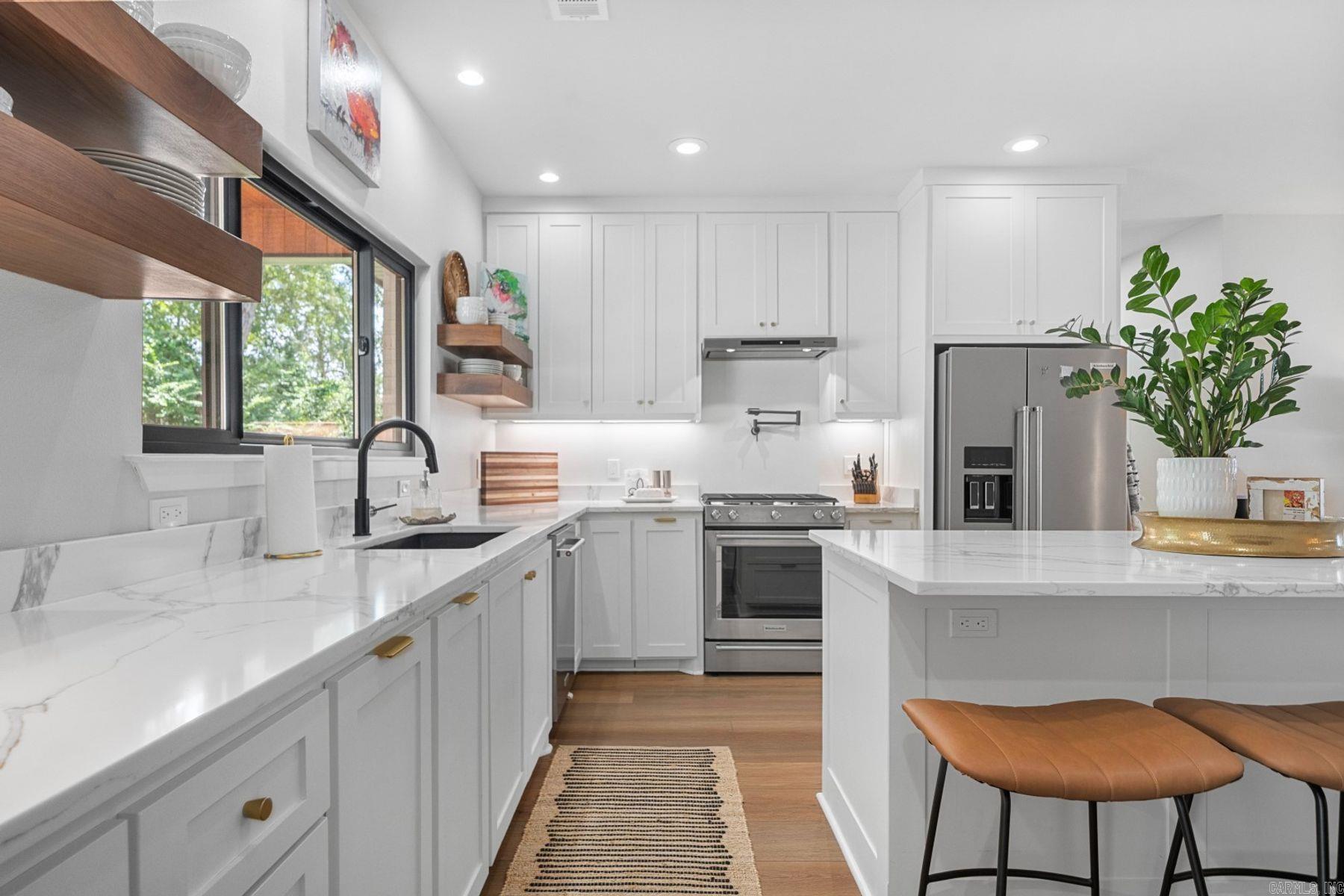 TWIN POINTS - Residential