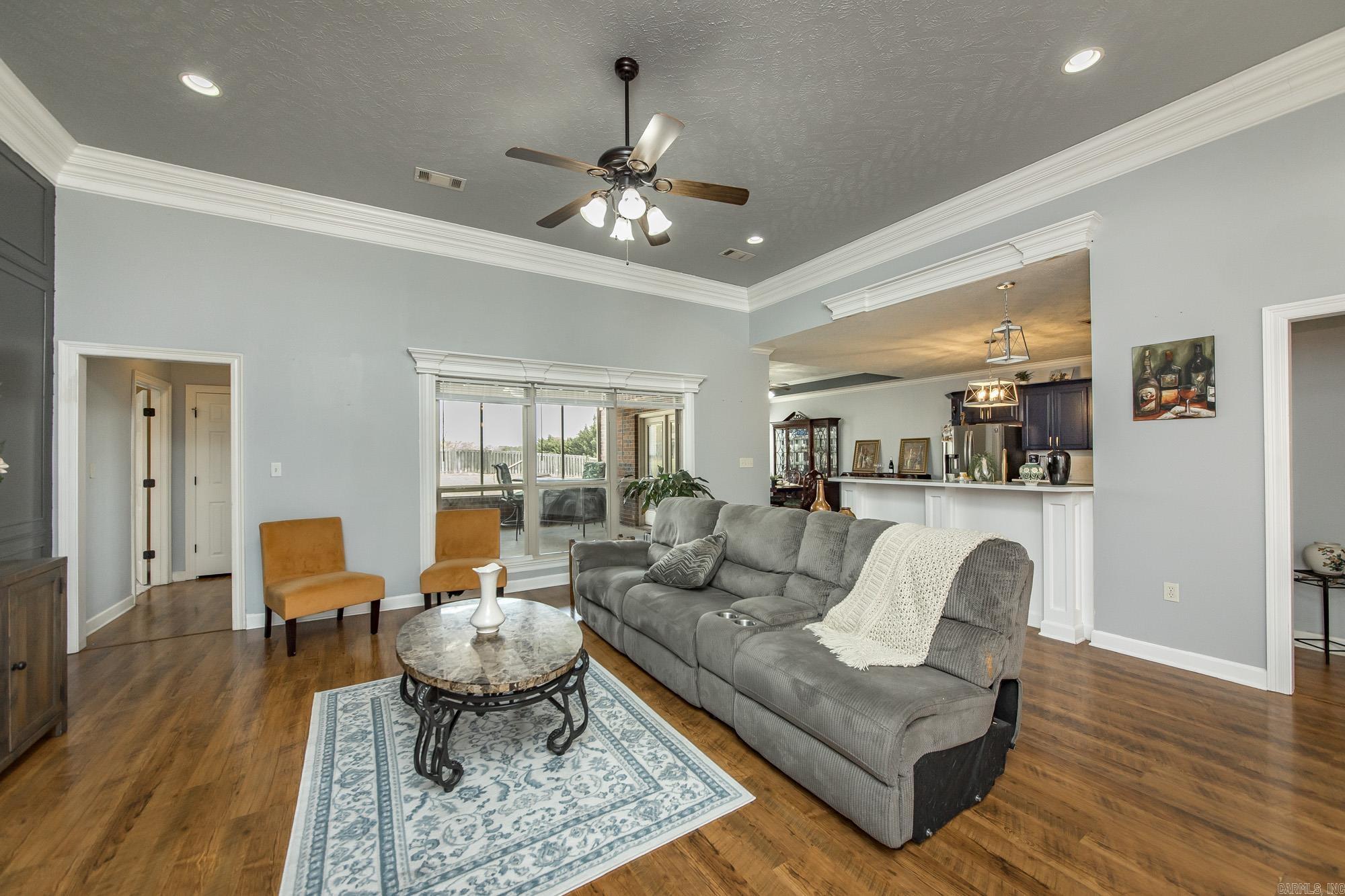 TRIPLE J ESTATES - Residential