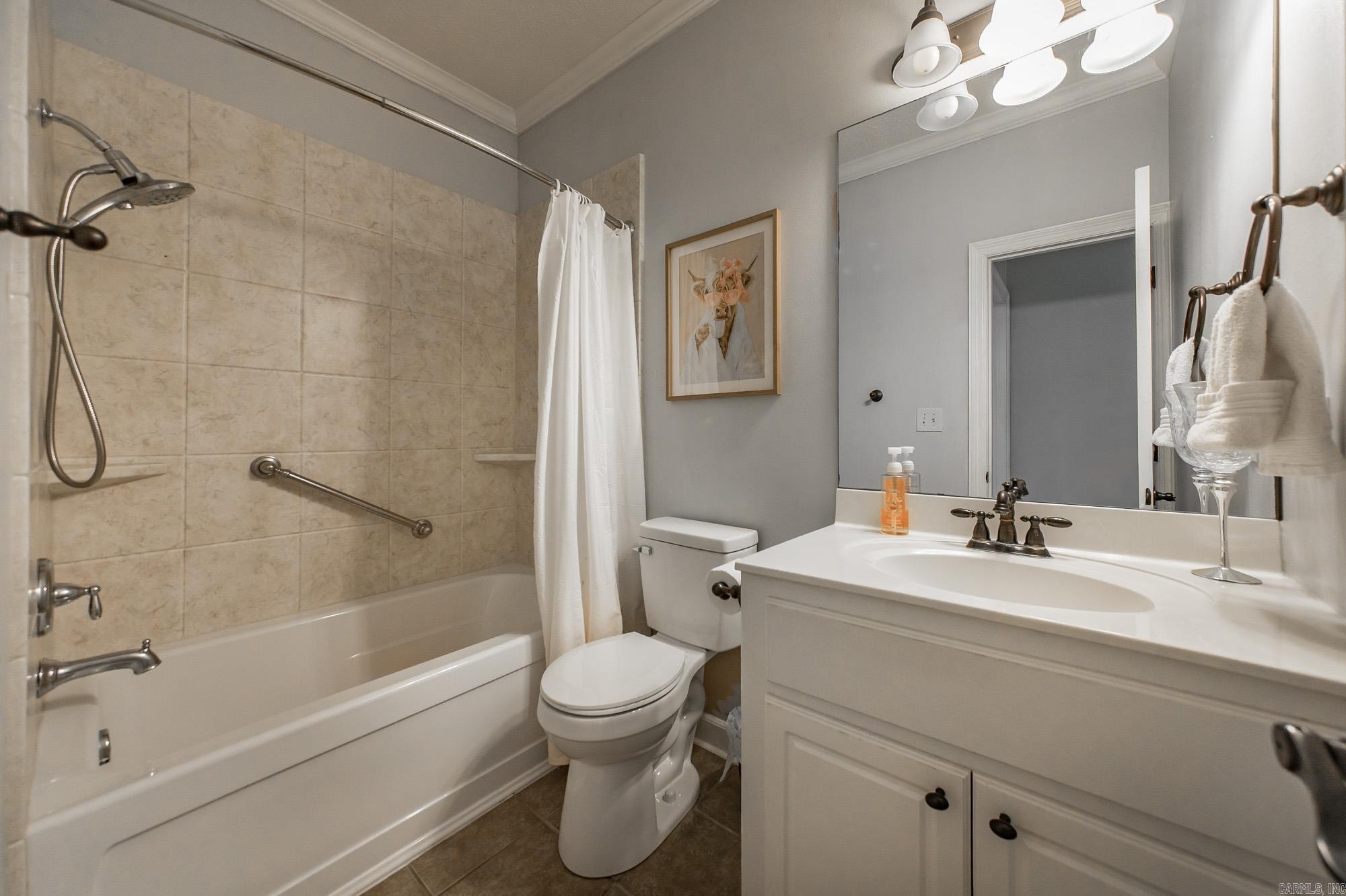 TRIPLE J ESTATES - Residential