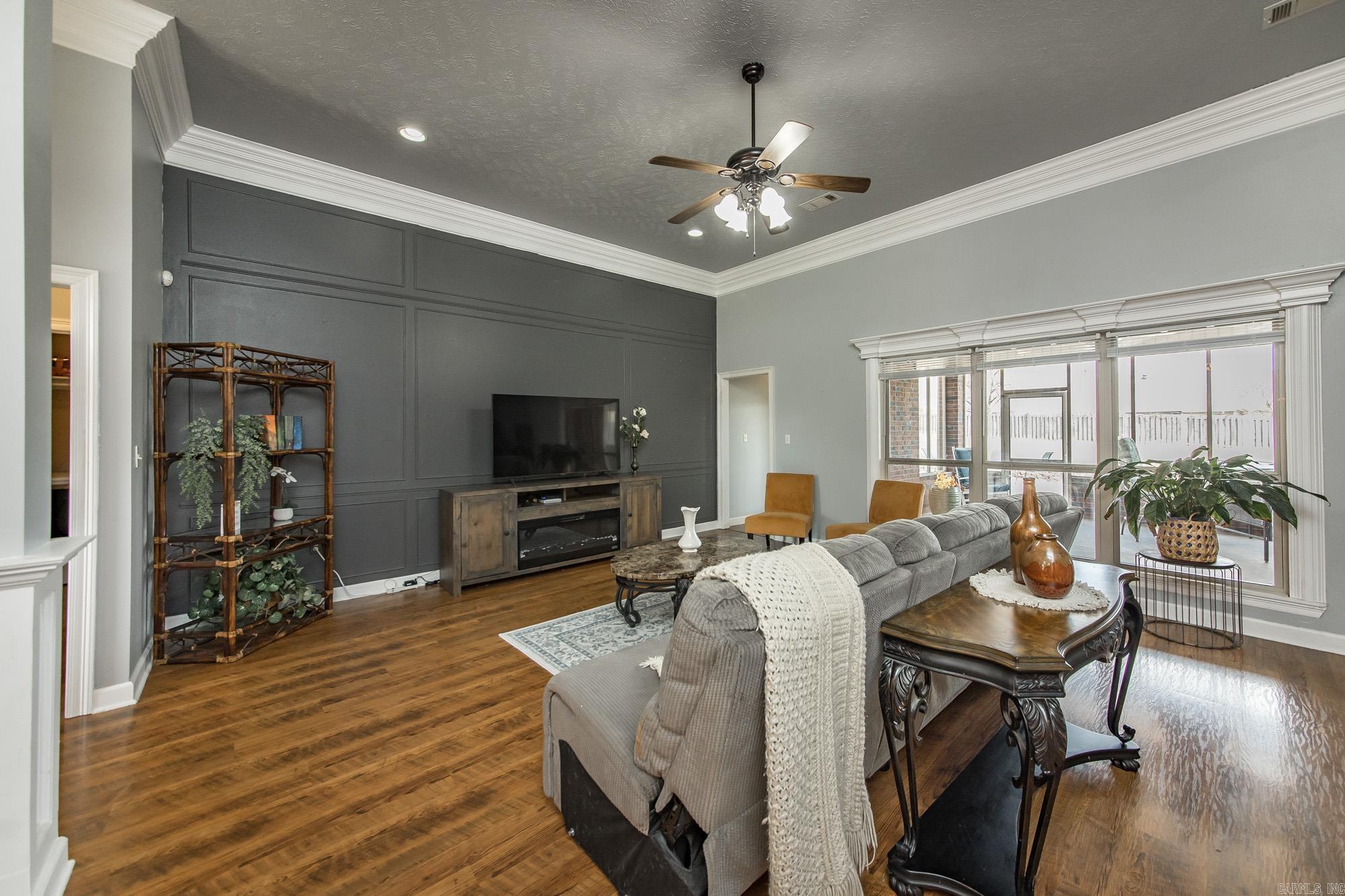 TRIPLE J ESTATES - Residential