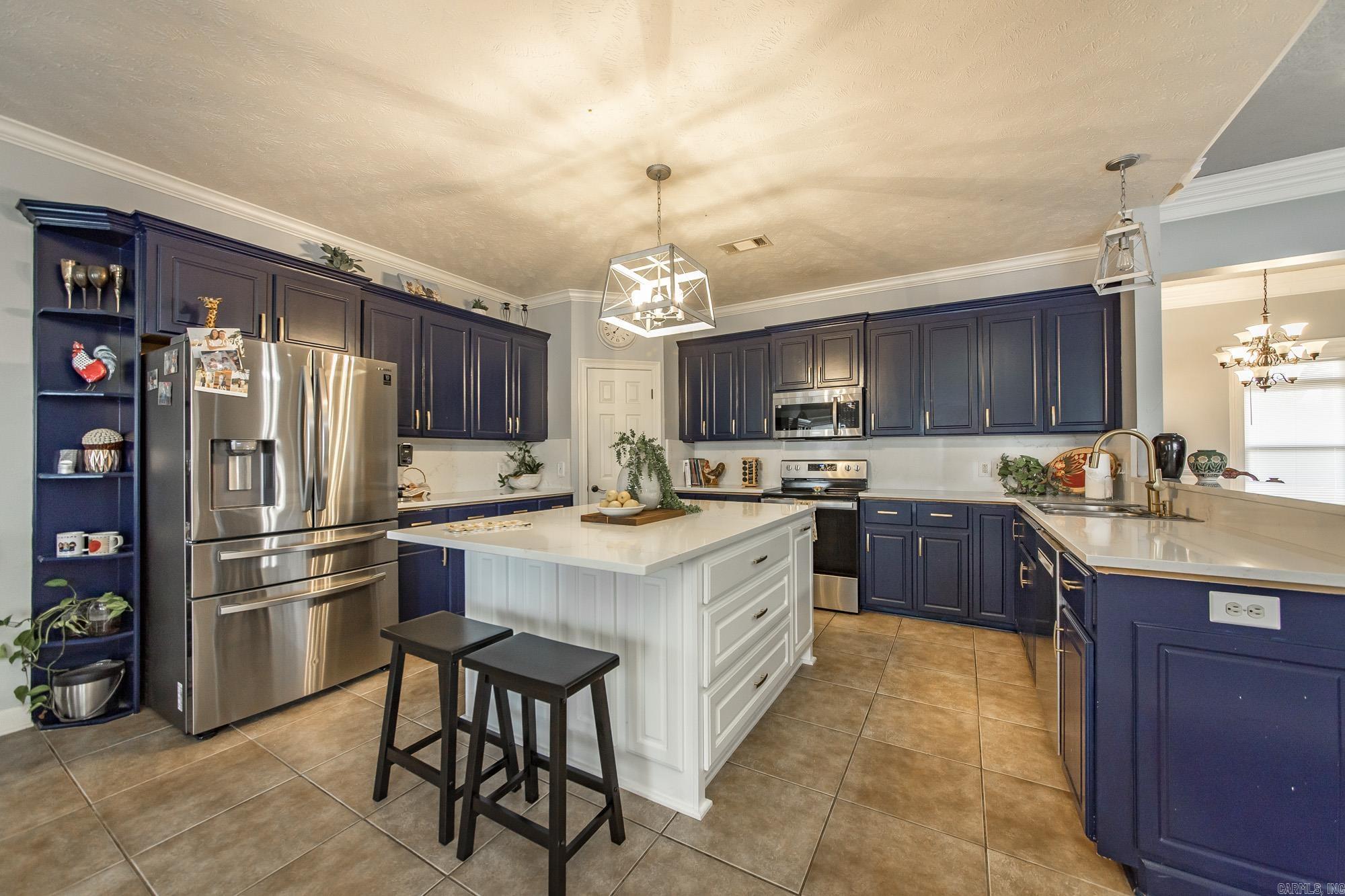 TRIPLE J ESTATES - Residential