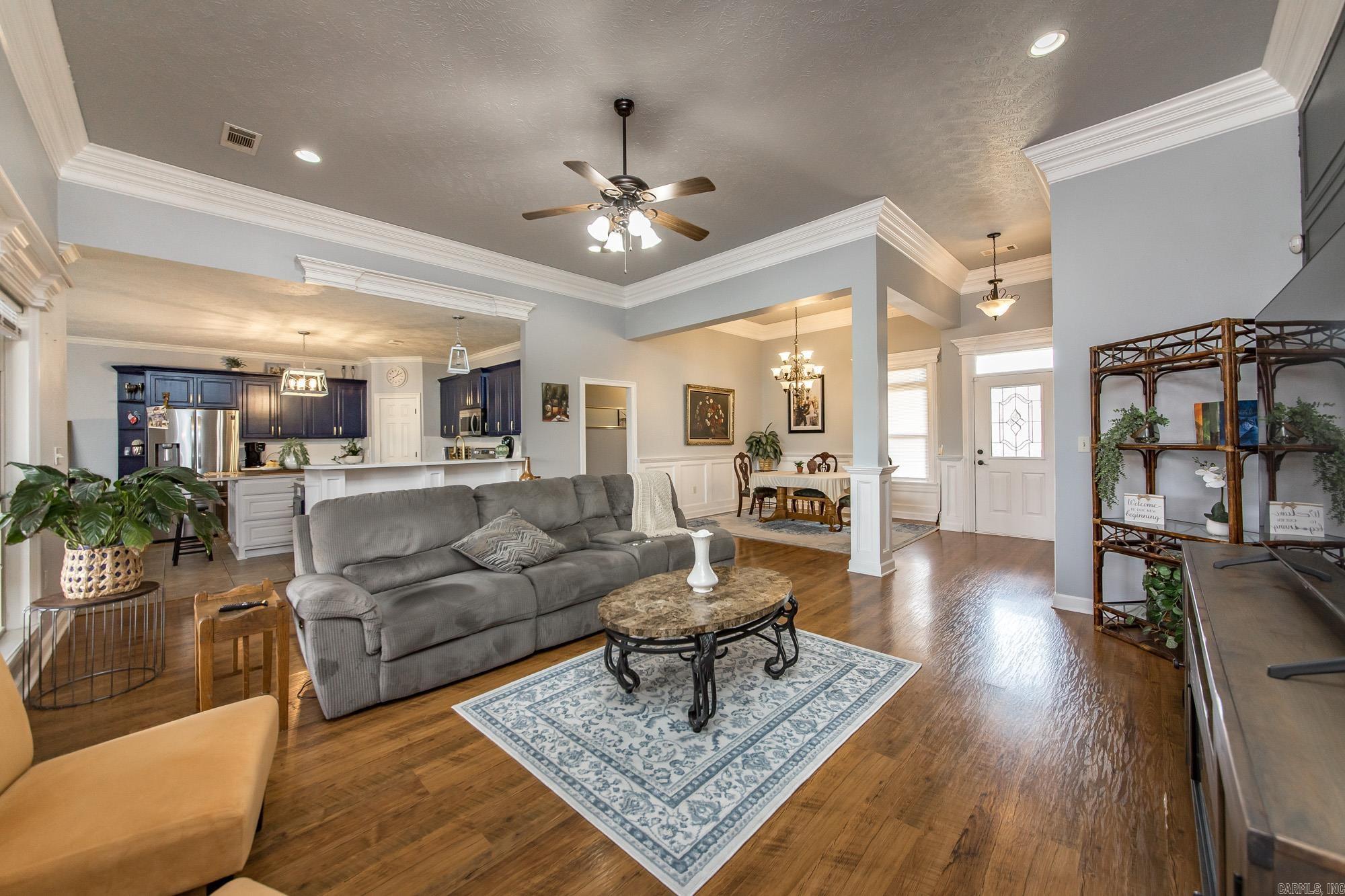 TRIPLE J ESTATES - Residential