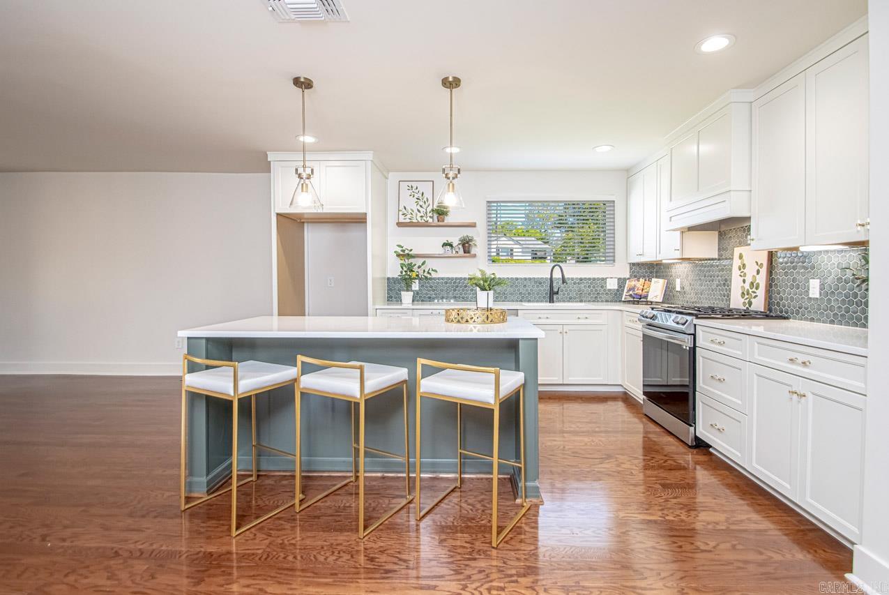 KINGWOOD PLACE - Residential