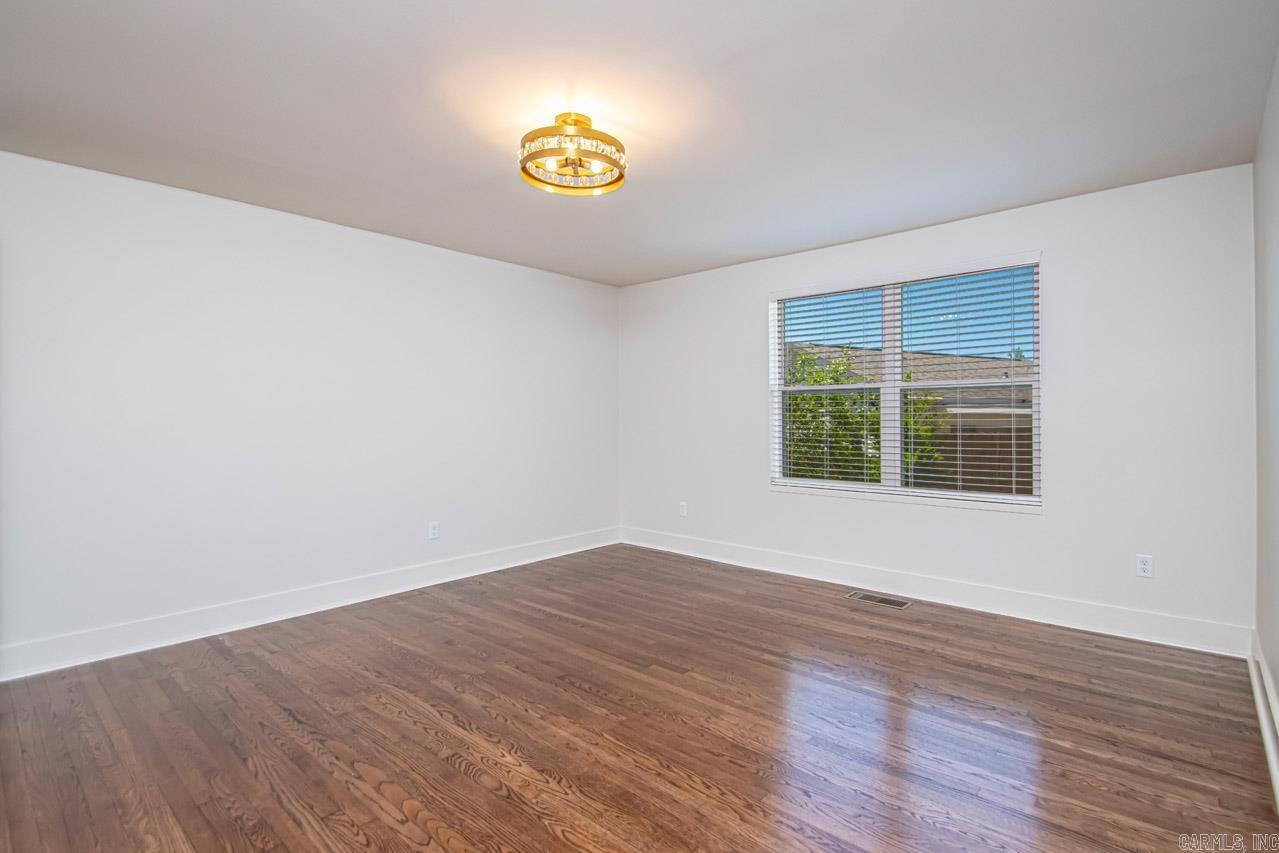 KINGWOOD PLACE - Residential