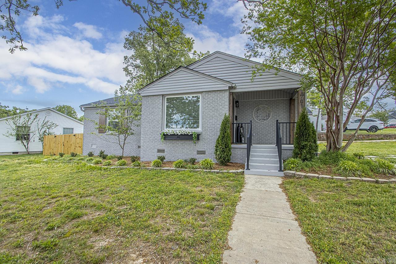 KINGWOOD PLACE - Residential