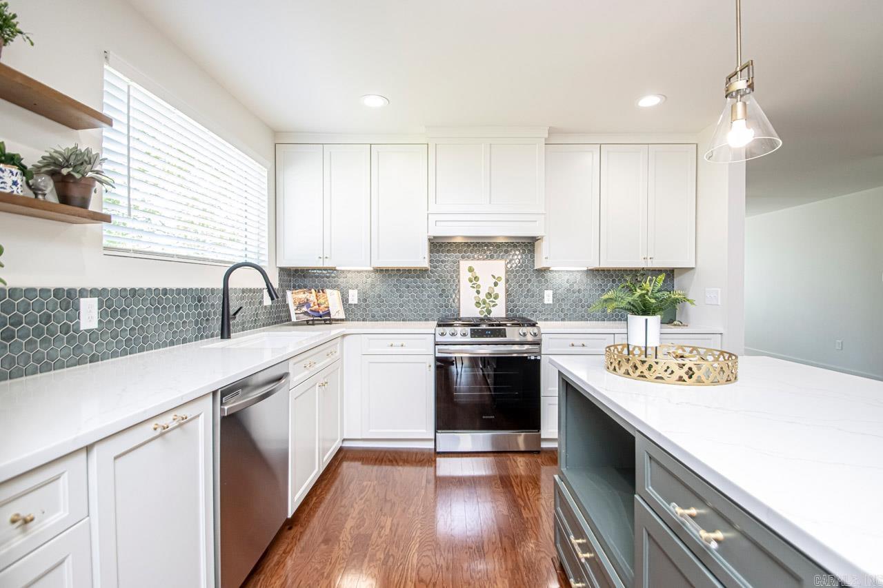 KINGWOOD PLACE - Residential