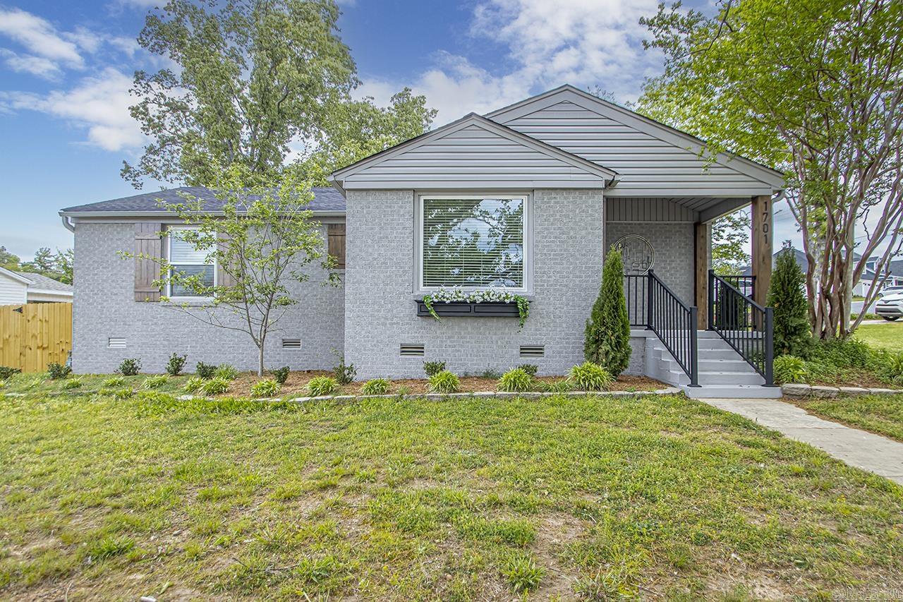 KINGWOOD PLACE - Residential