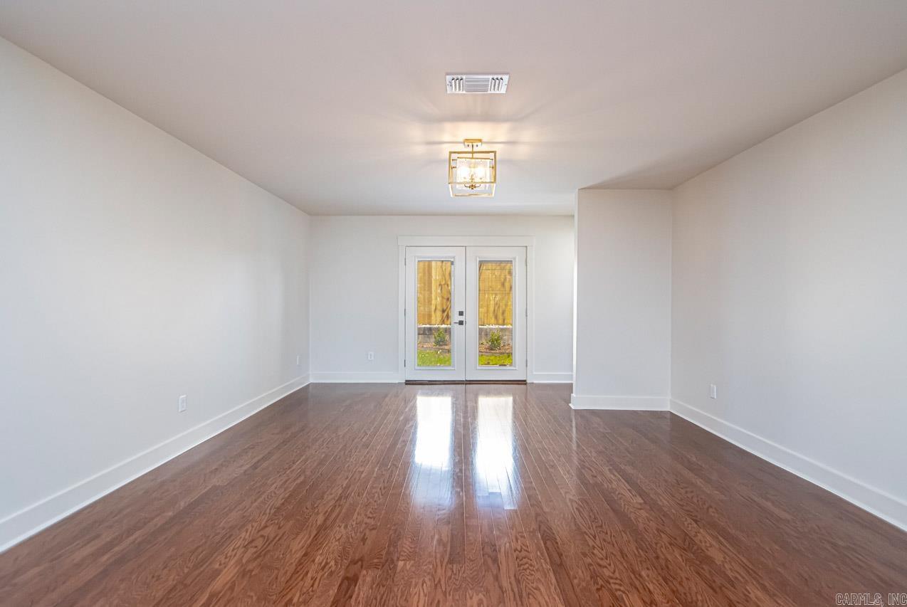 KINGWOOD PLACE - Residential