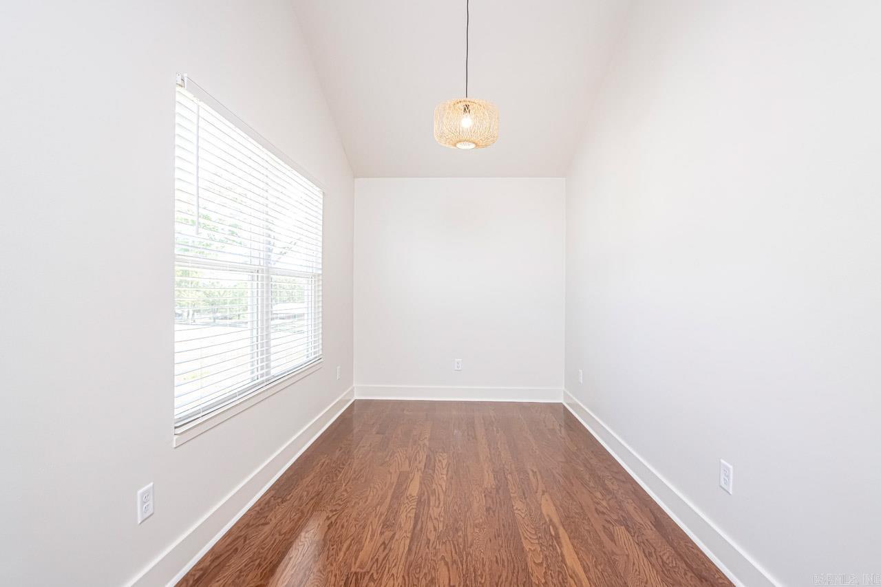 KINGWOOD PLACE - Residential