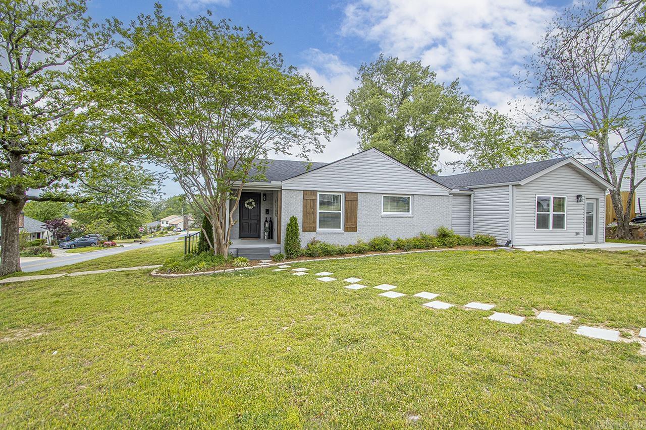 KINGWOOD PLACE - Residential