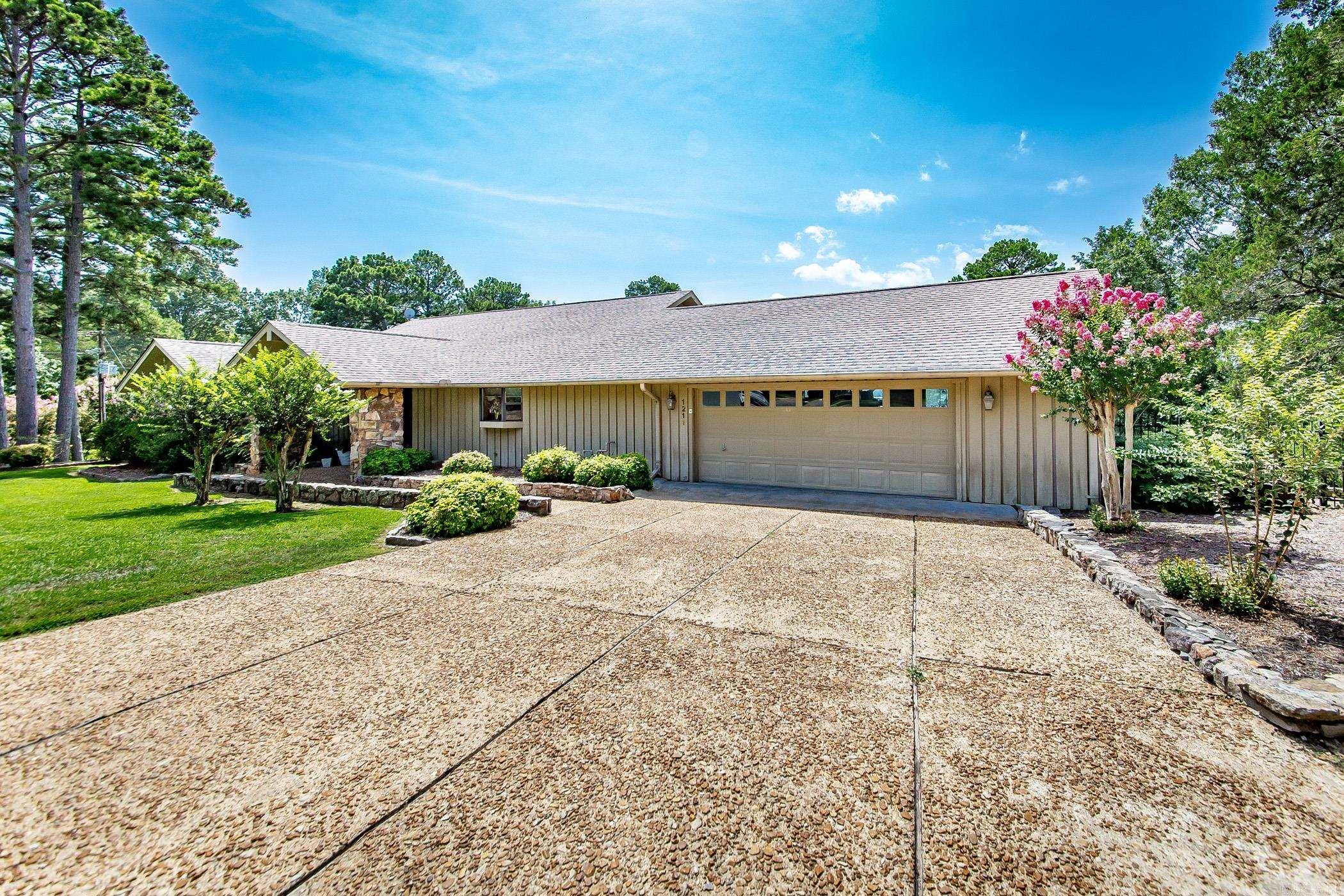 Riviera Cove-Lake - Residential