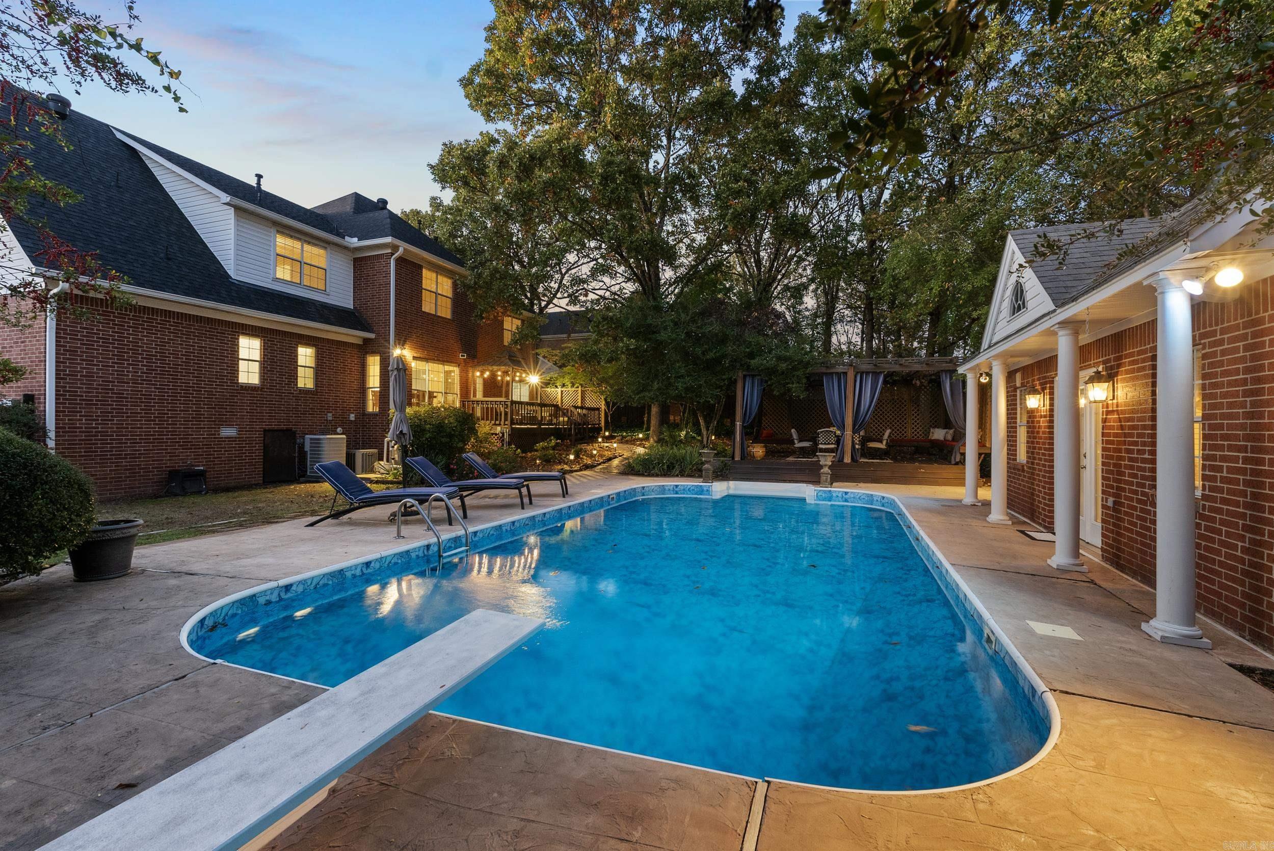 Nob Hill - Residential