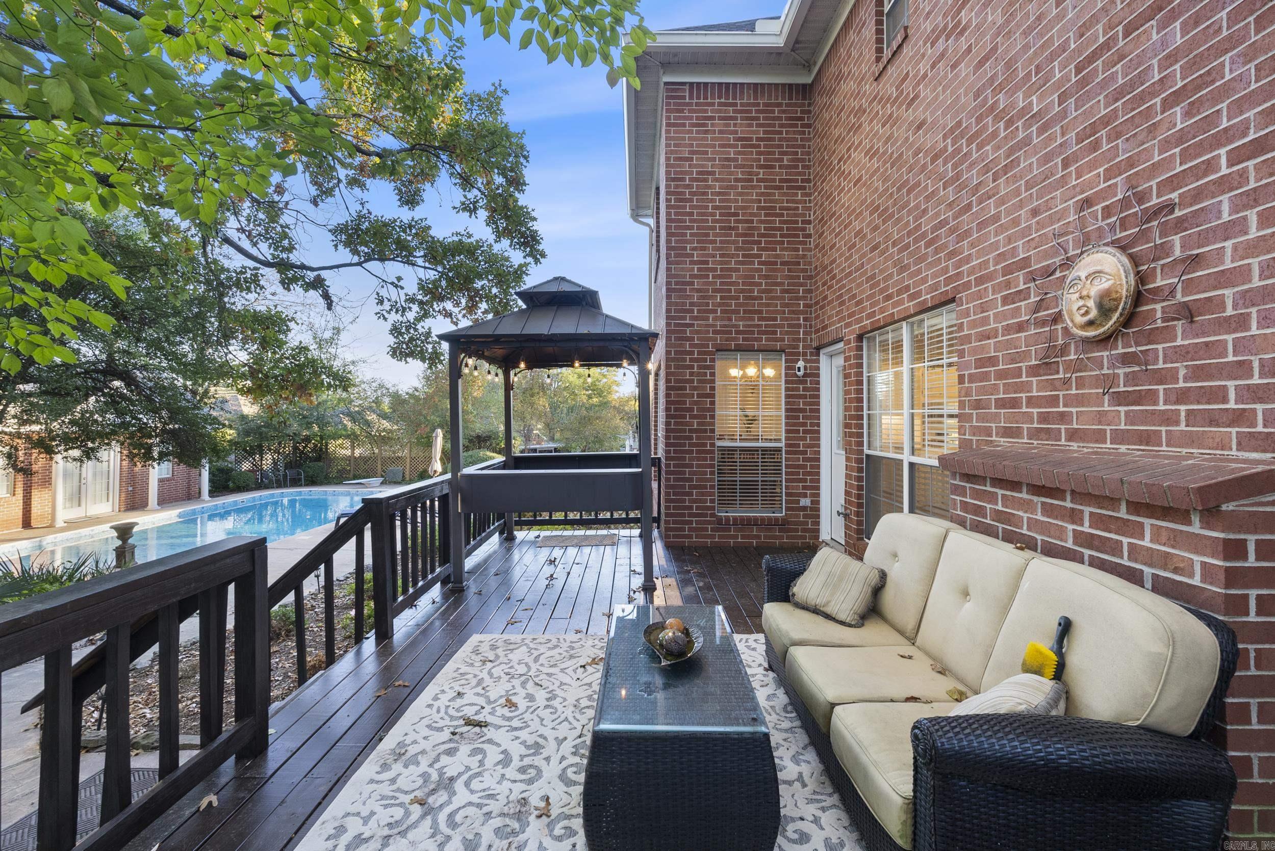 Nob Hill - Residential