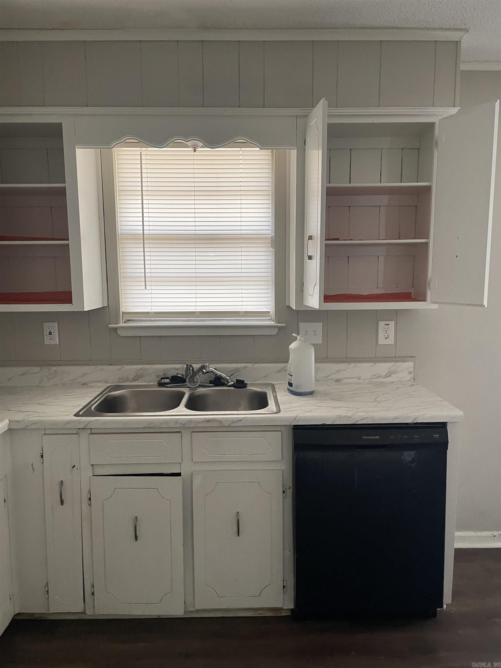 ANTHONY - Residential