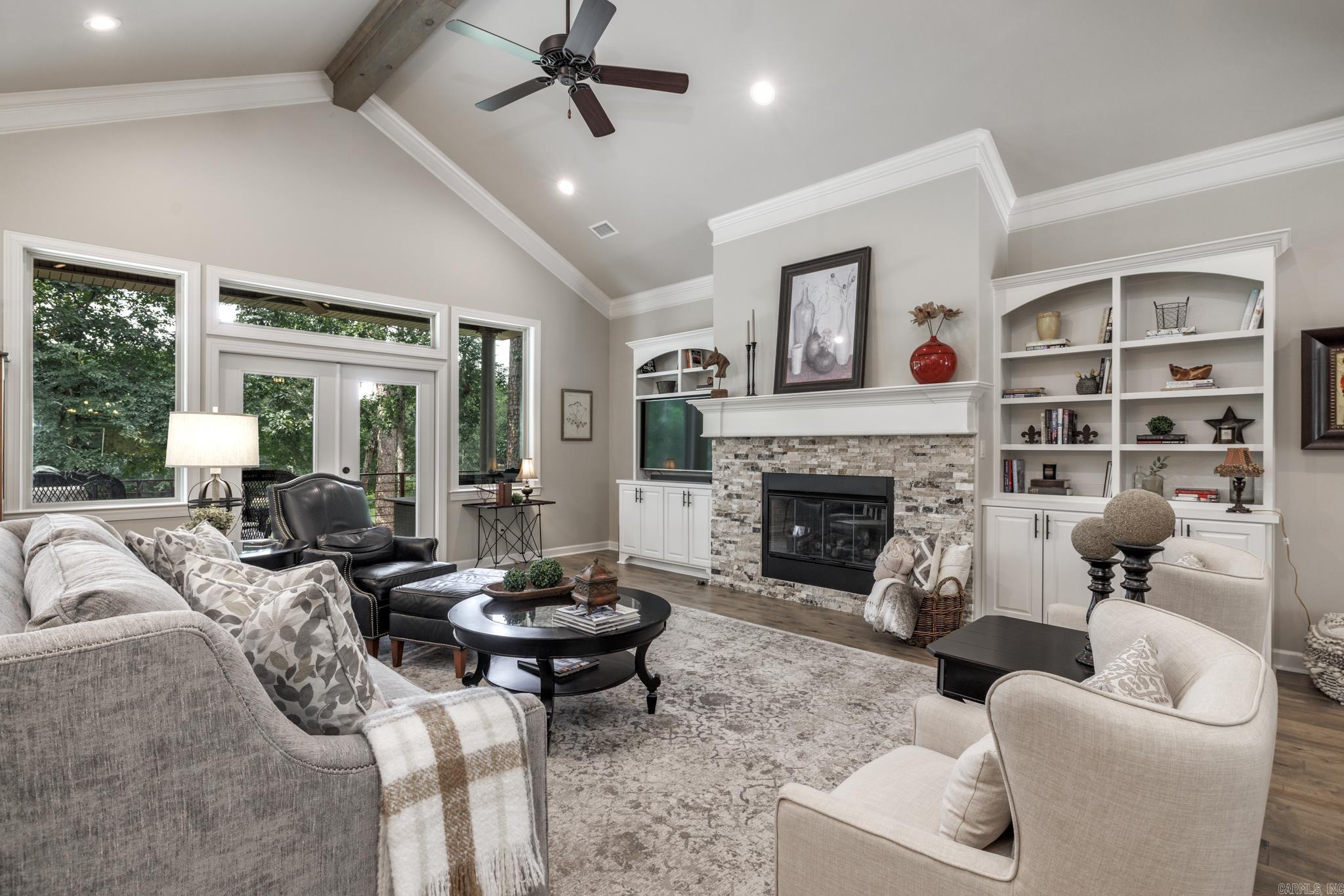 ISABELLA - Residential
