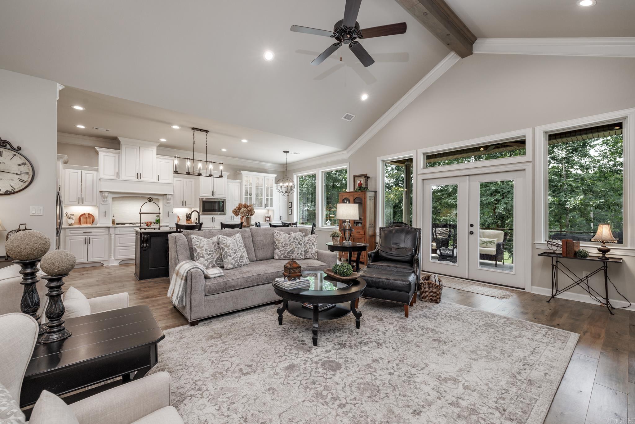 ISABELLA - Residential