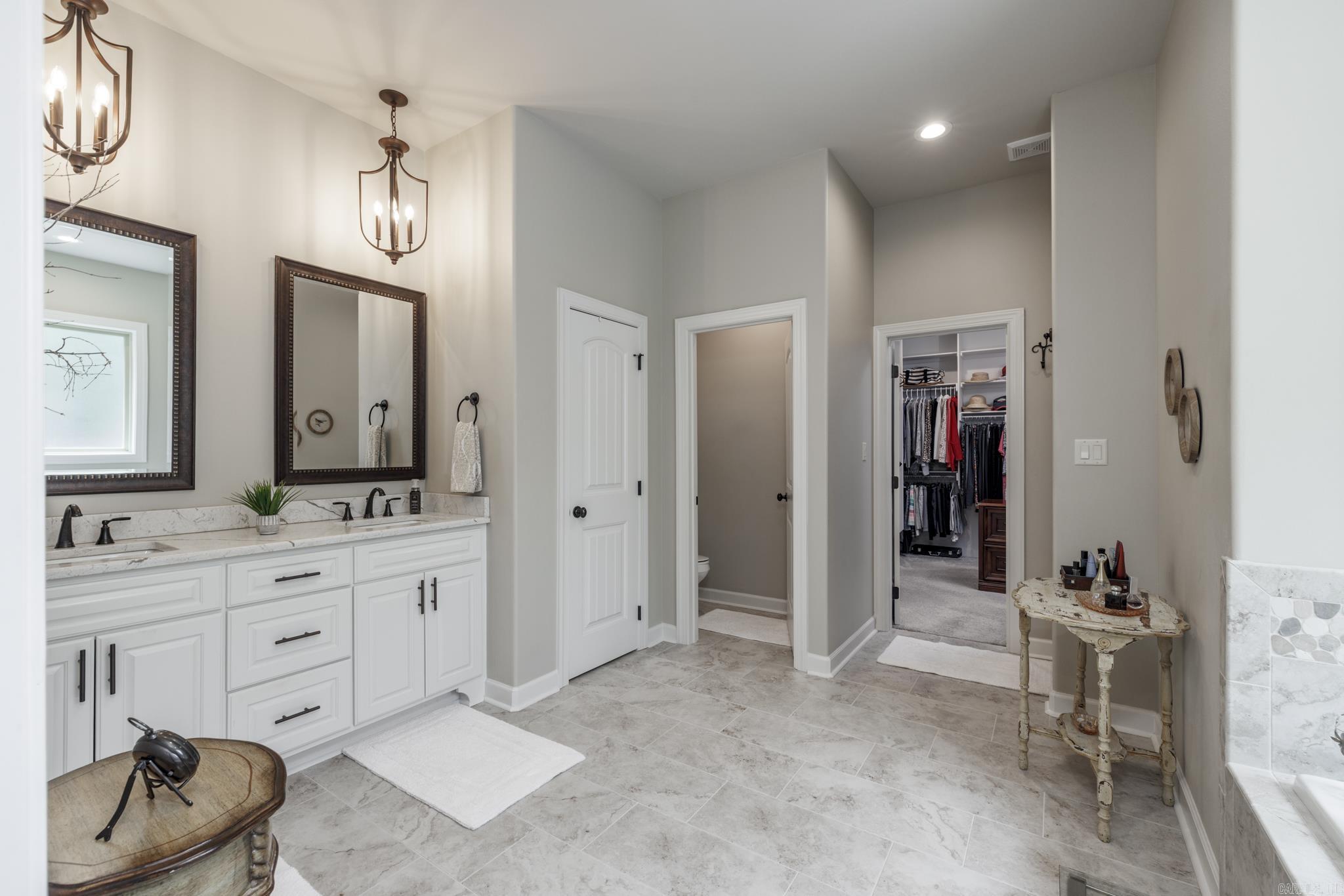 ISABELLA - Residential