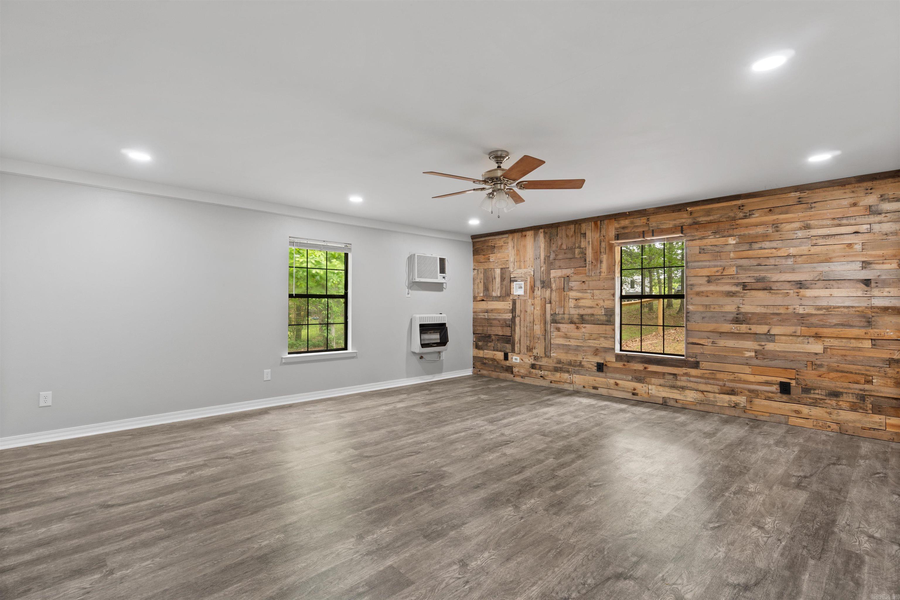 Dennis - Residential