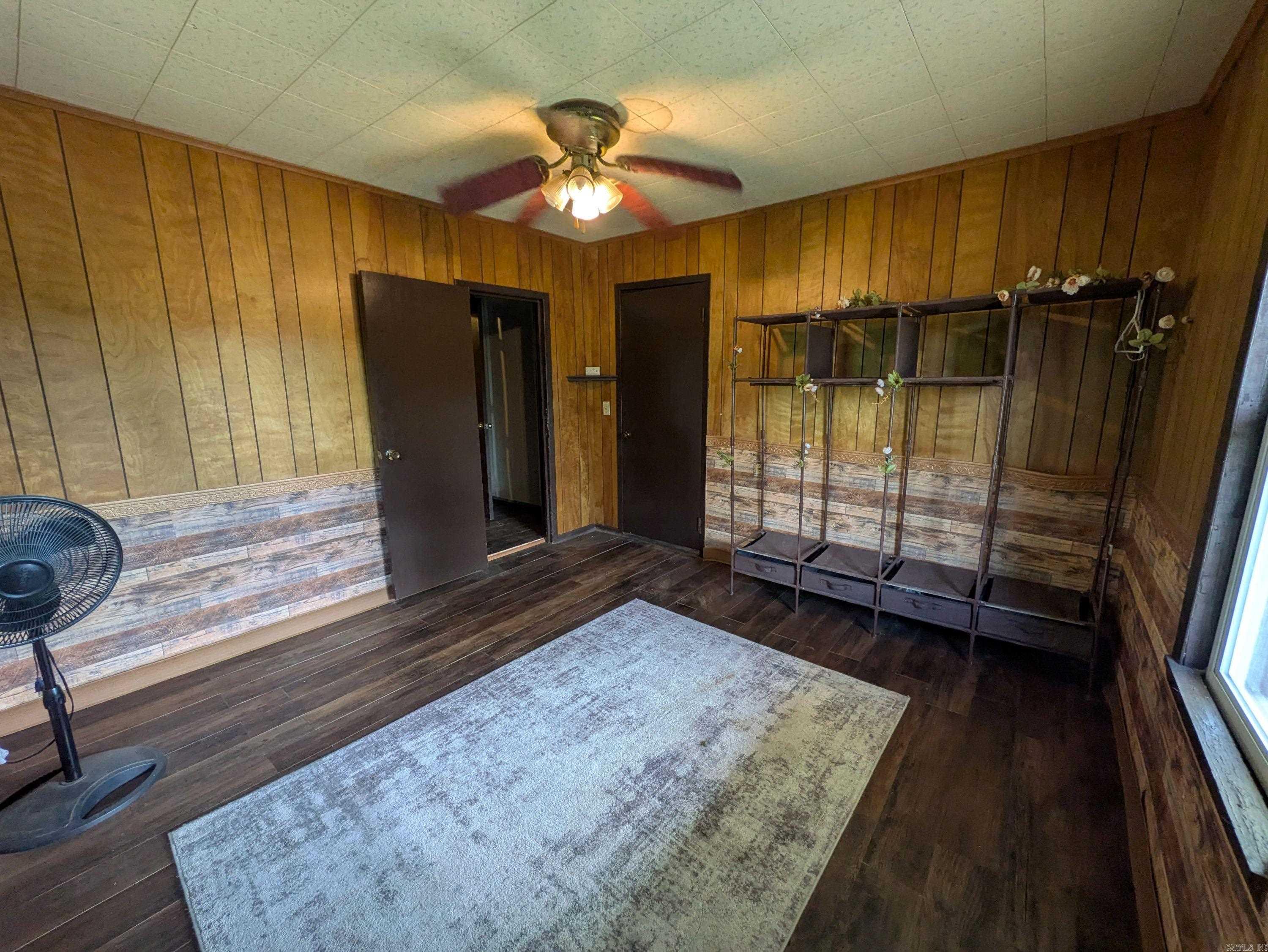 CLARKSVILLE REAL EST - Residential