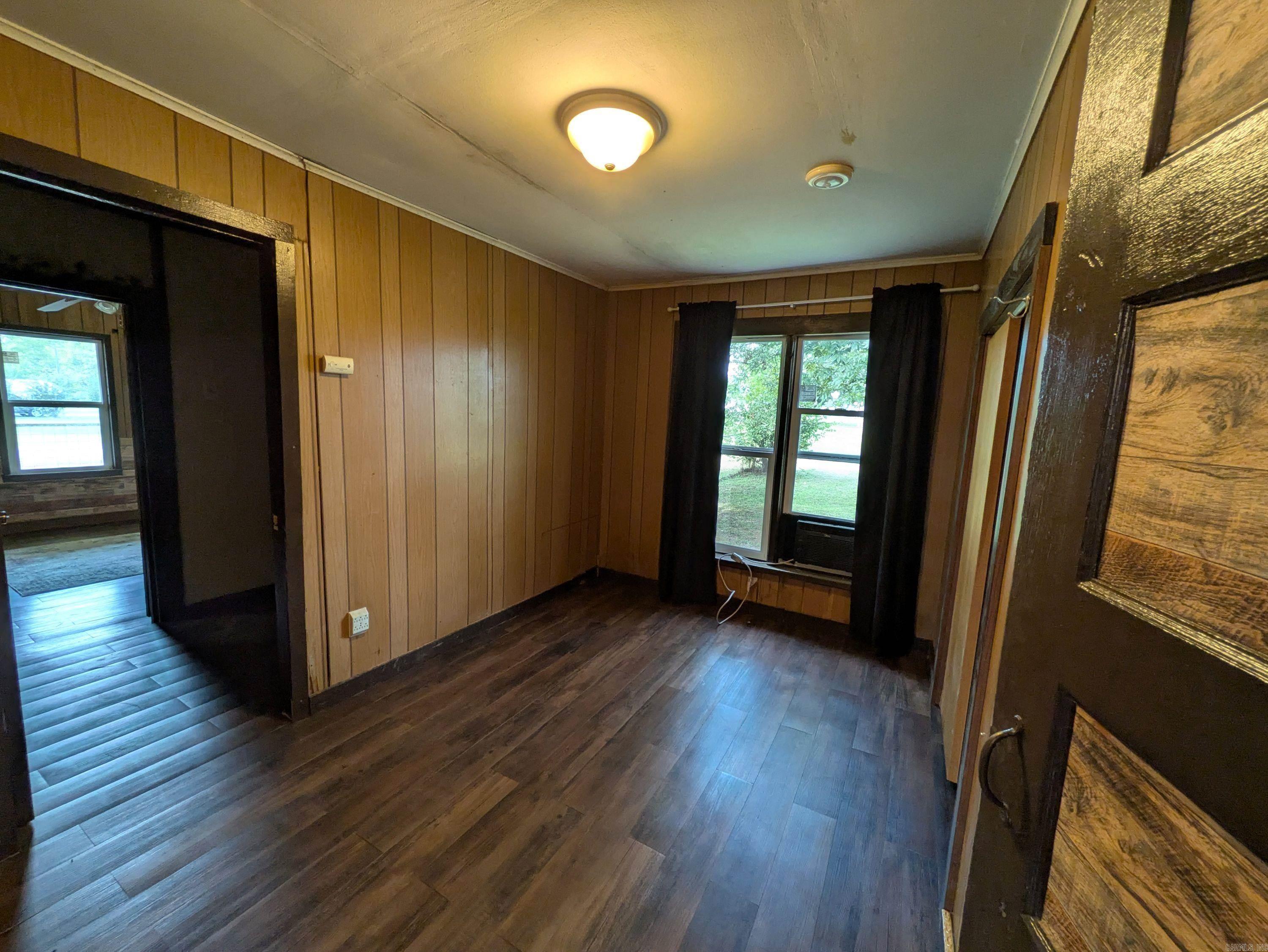 CLARKSVILLE REAL EST - Residential