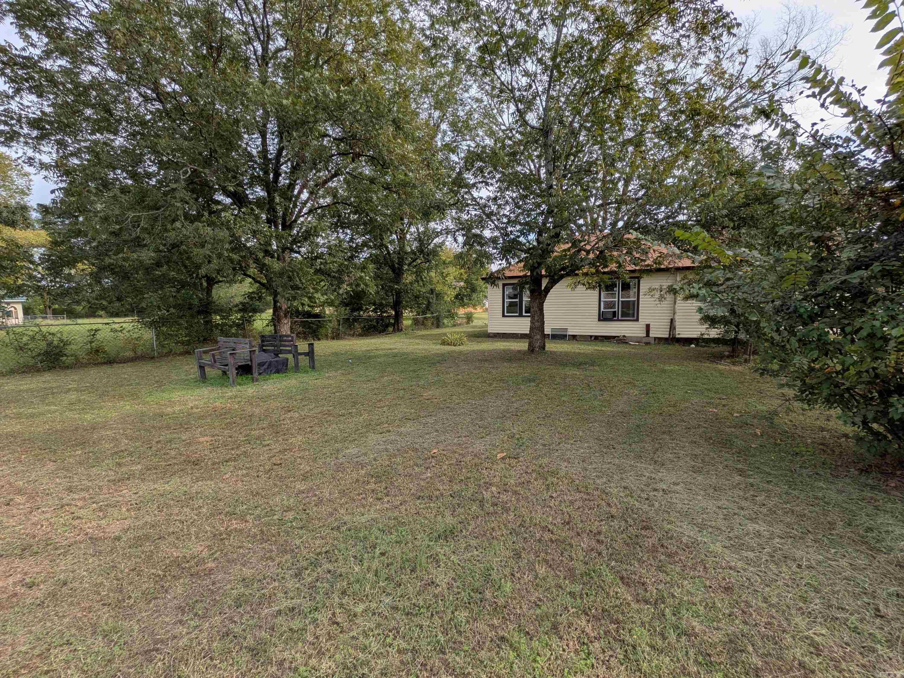 CLARKSVILLE REAL EST - Residential