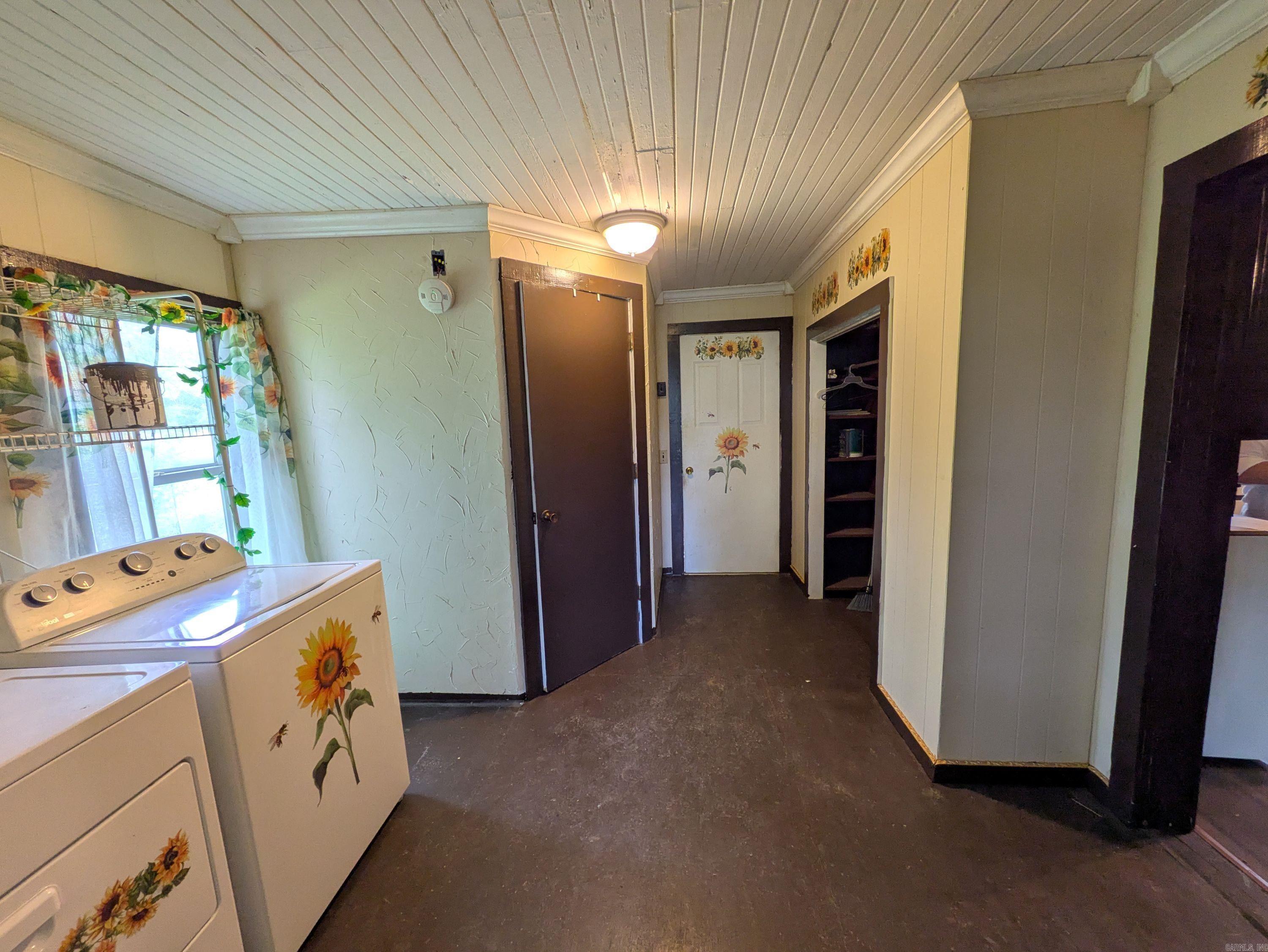 CLARKSVILLE REAL EST - Residential