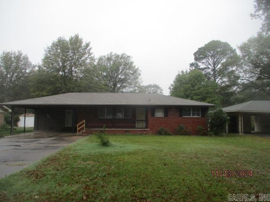 Located inside the Stuttgart city limits features this 2br/2ba brick home with carport. the subject property is built prior to 1978 lead based paint potentially exists. The following flood zone information has been obtained for the property. Flood Zone Designation: X. Seller does not pay customary closing costs: including title policy, escrow fees, survey or transfer fees. Proof of funds required on cash transactions Lender Pre-Approval letter for financed offers dated within last 30 days). Seller is Secretary of Veterans Affairs. This property may qualify for Seller Financing (Vendee). Property sold As Is.