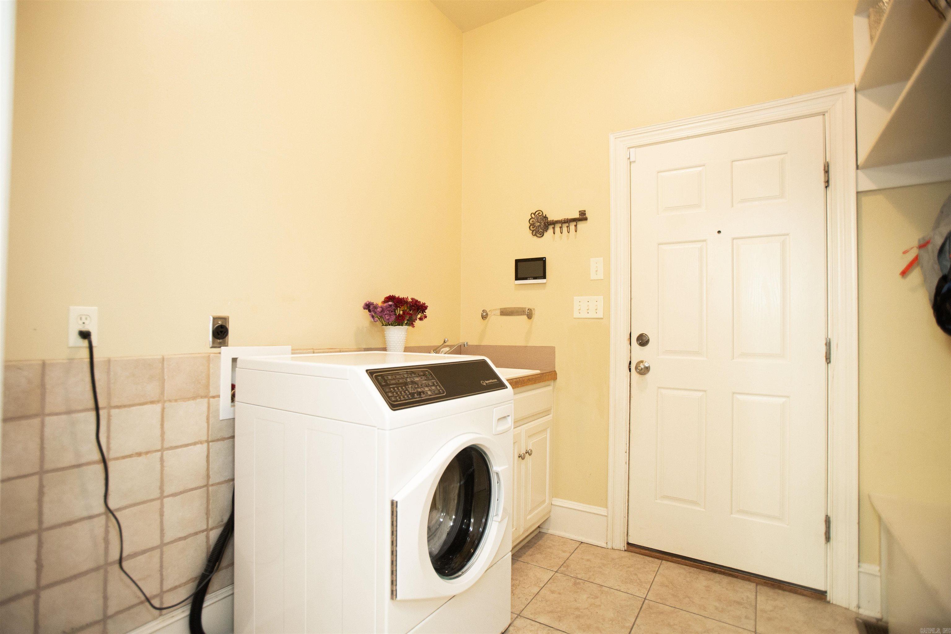 CHENAL VALLEY WITRY COURT - Residential Lease