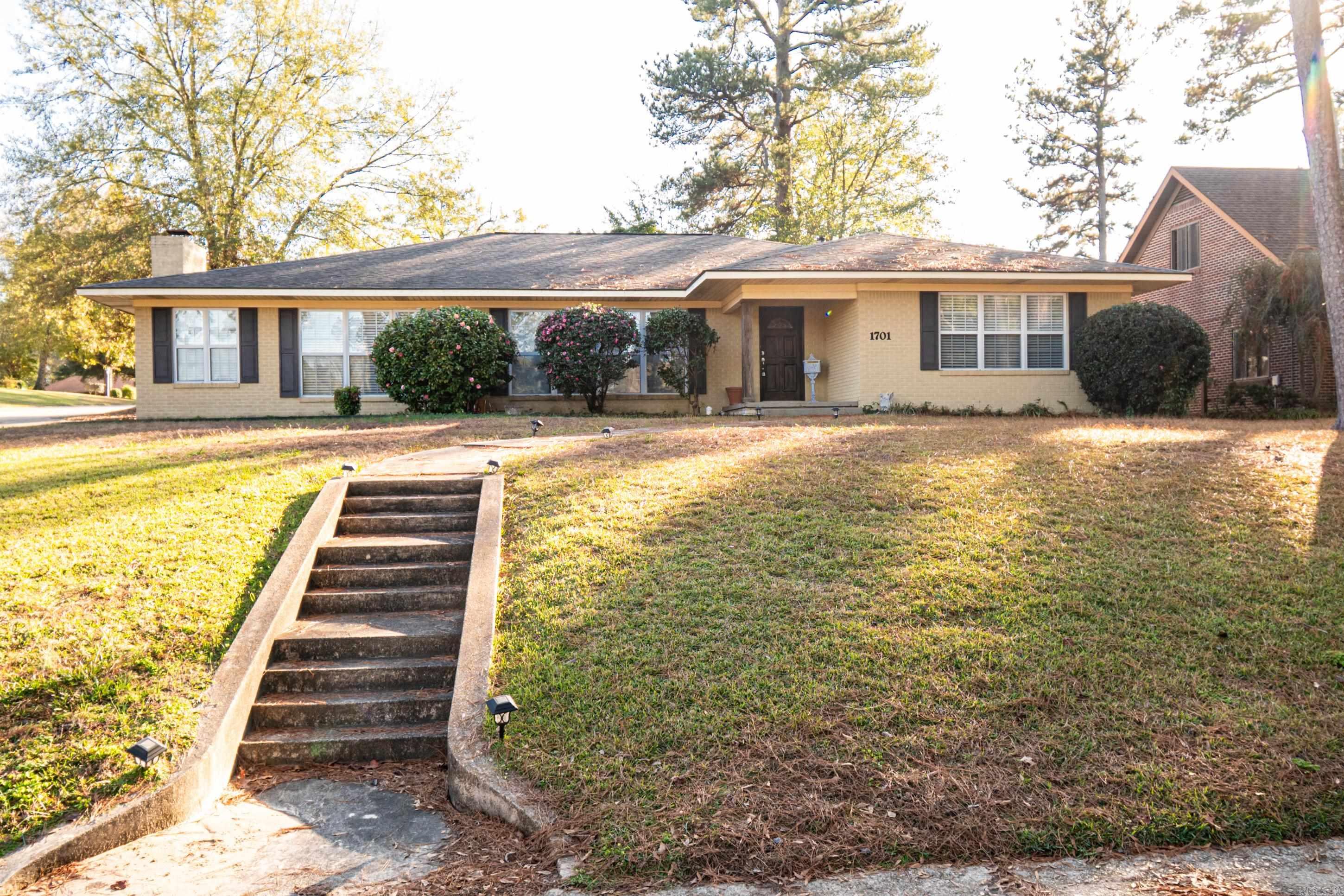 THOMPSON HEIGHTS 2ND S-D - Residential