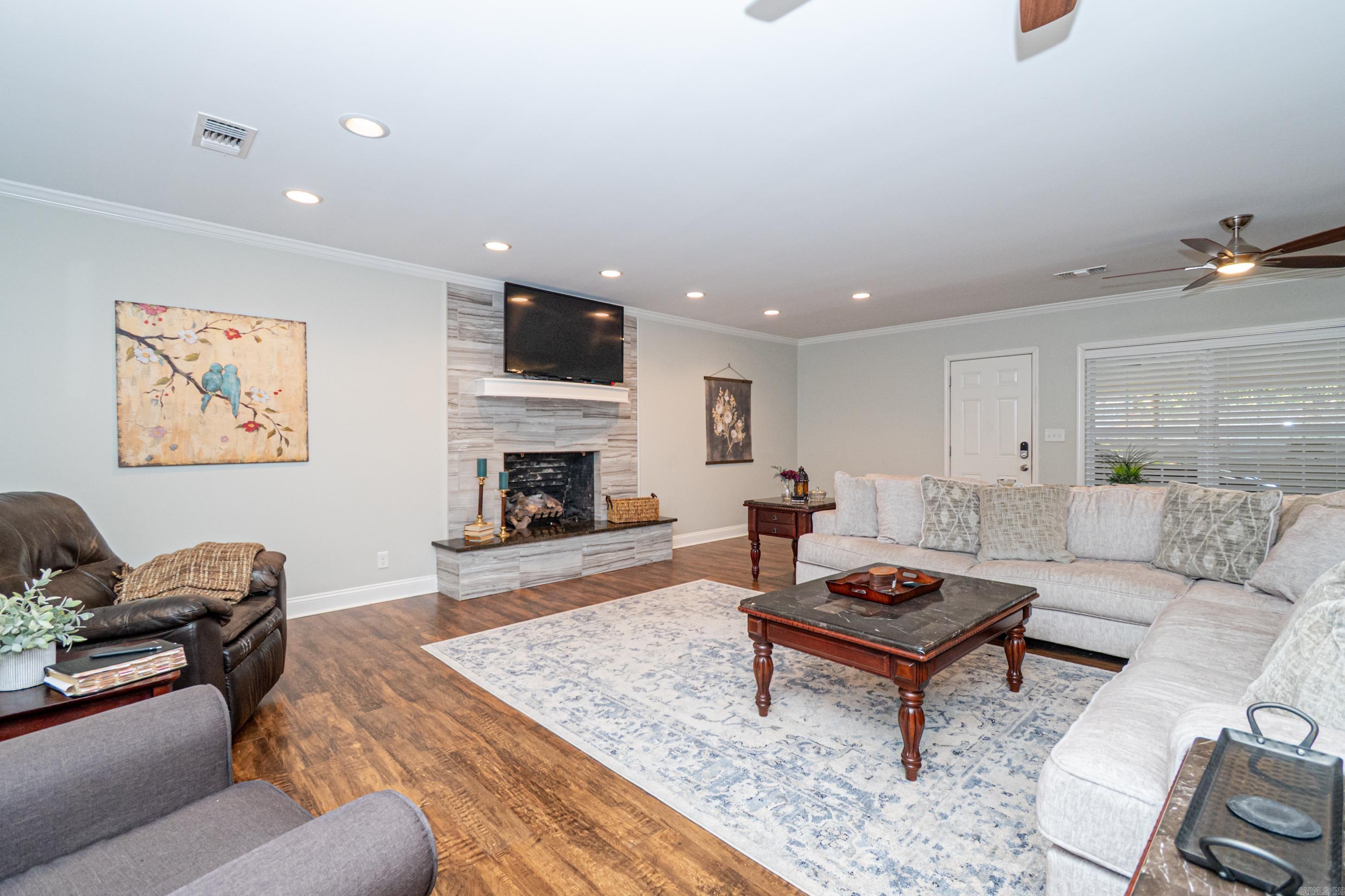 THOMPSON HEIGHTS 2ND S-D - Residential