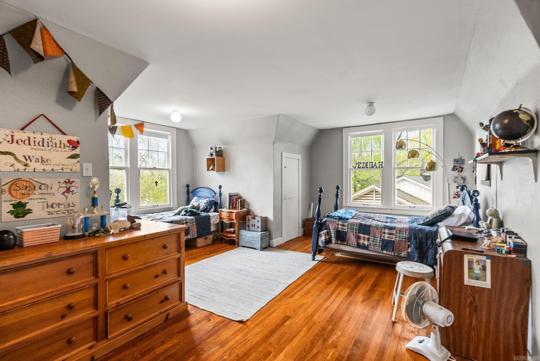 OAK FOREST - Residential