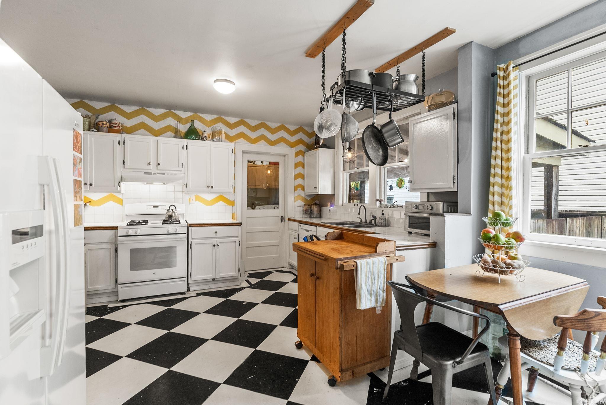 OAK FOREST - Residential