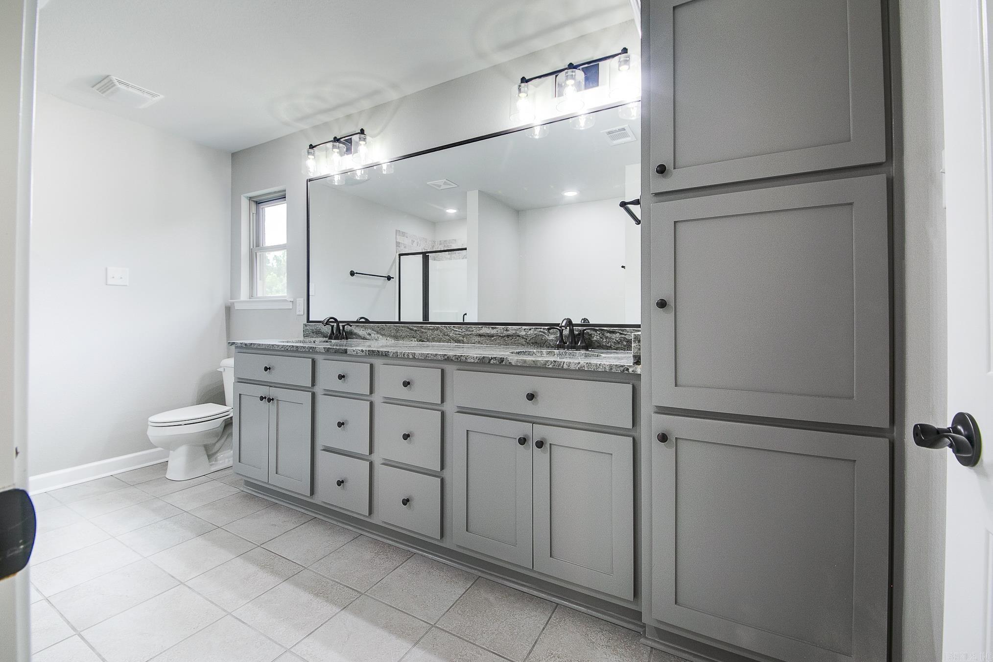 AUTUMN BROOKE - Residential