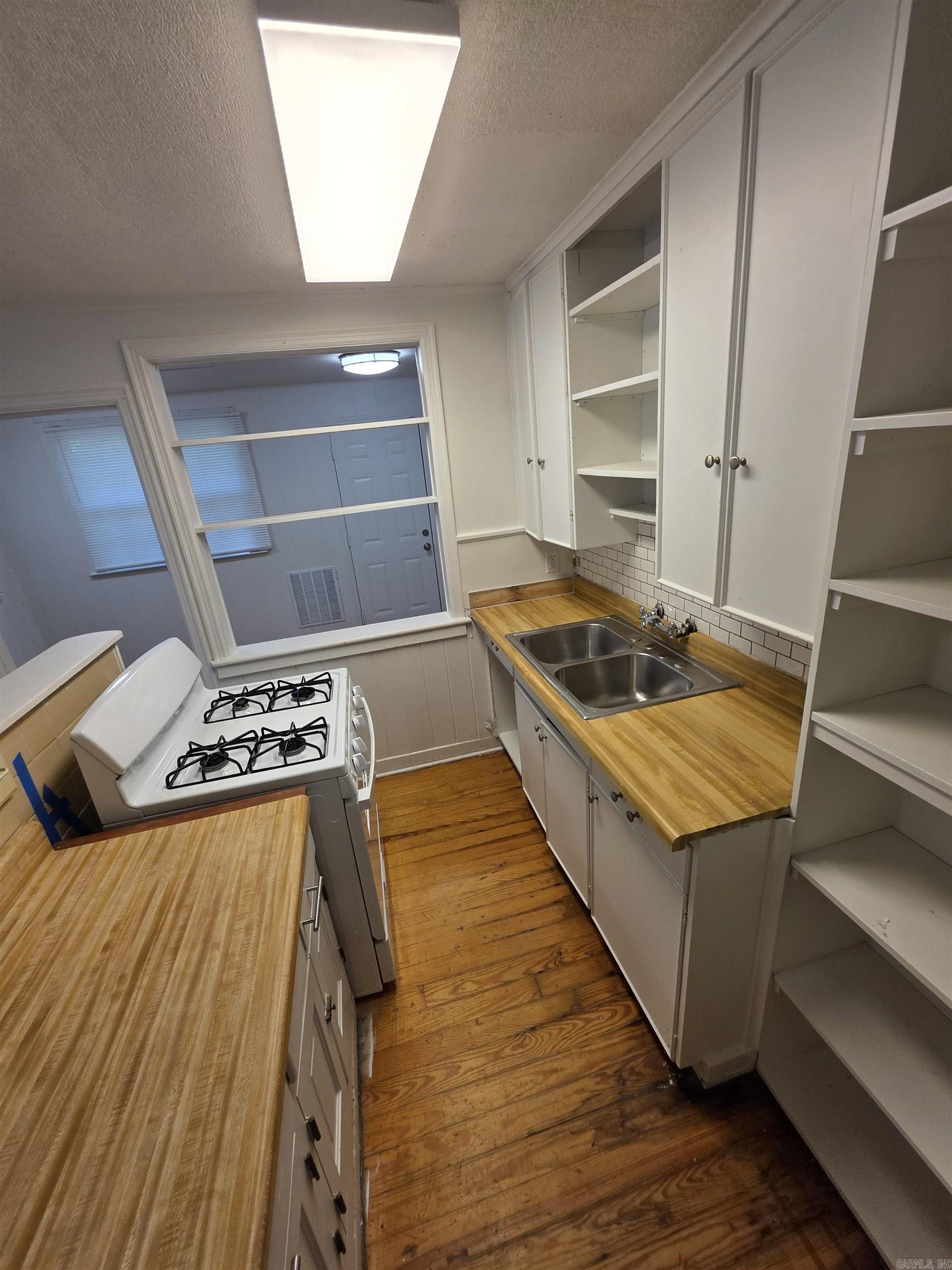 CHERRY & COX - Residential