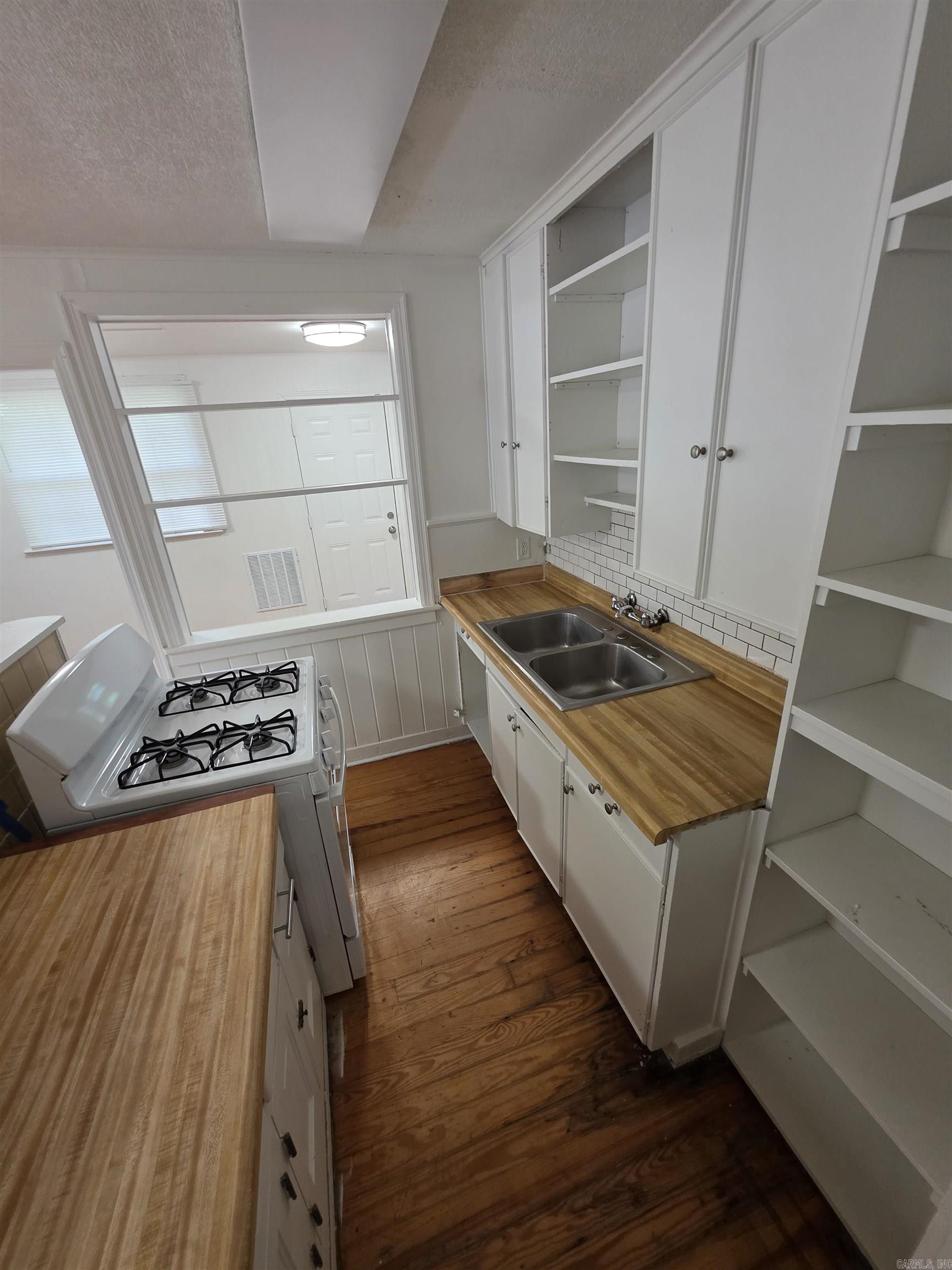 CHERRY & COX - Residential