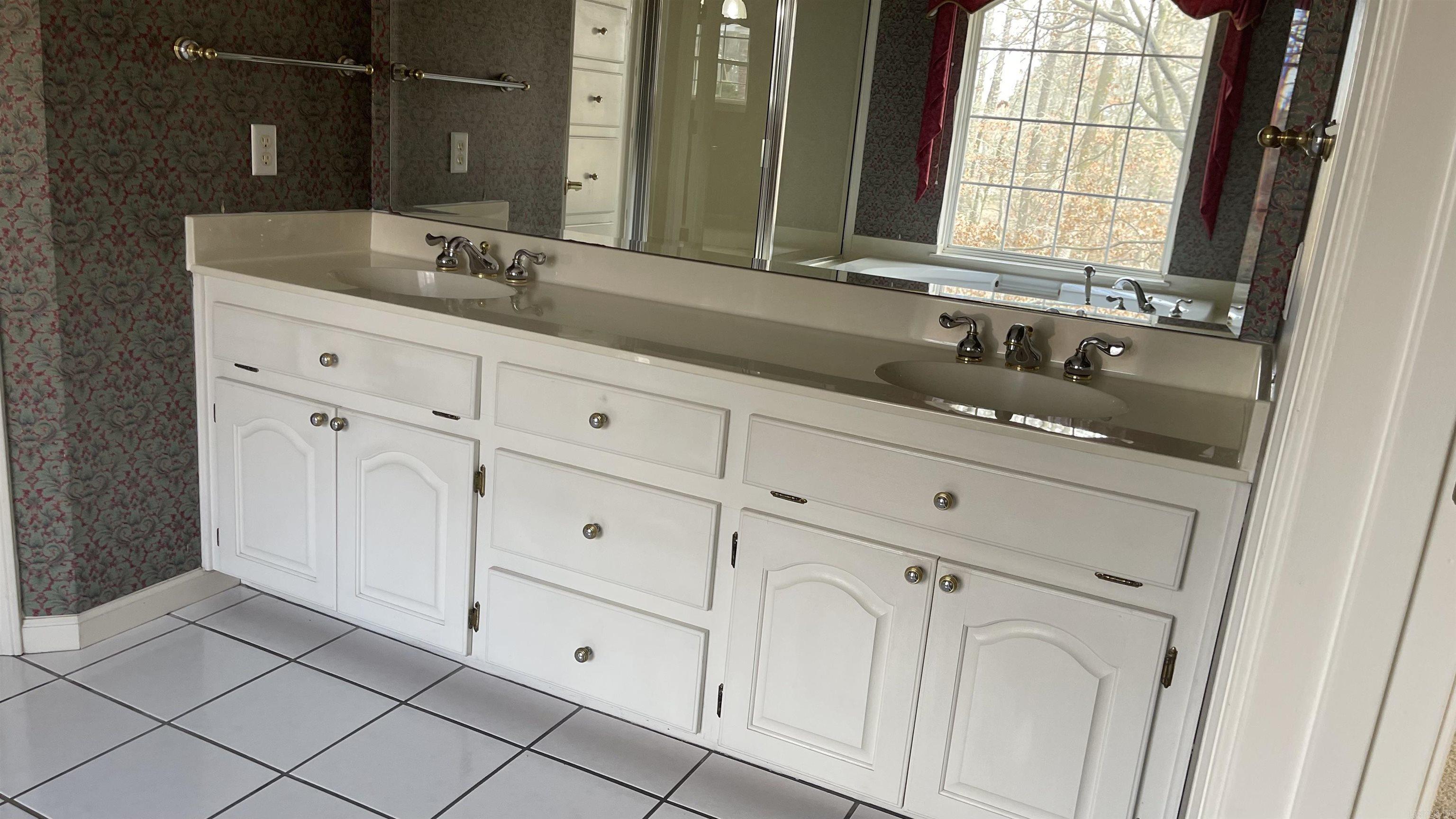 VALLEY CLIFF - Residential