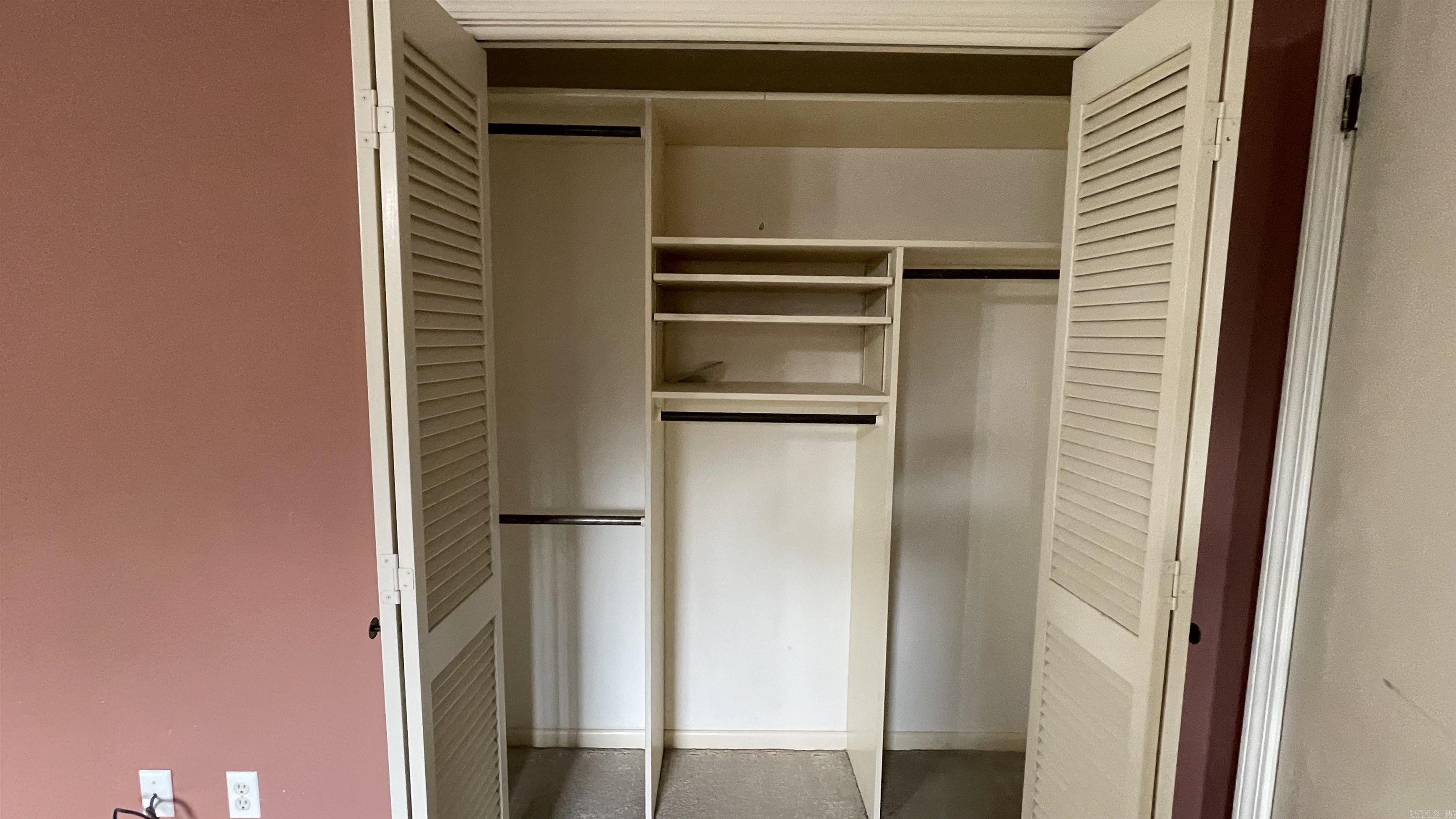 VALLEY CLIFF - Residential