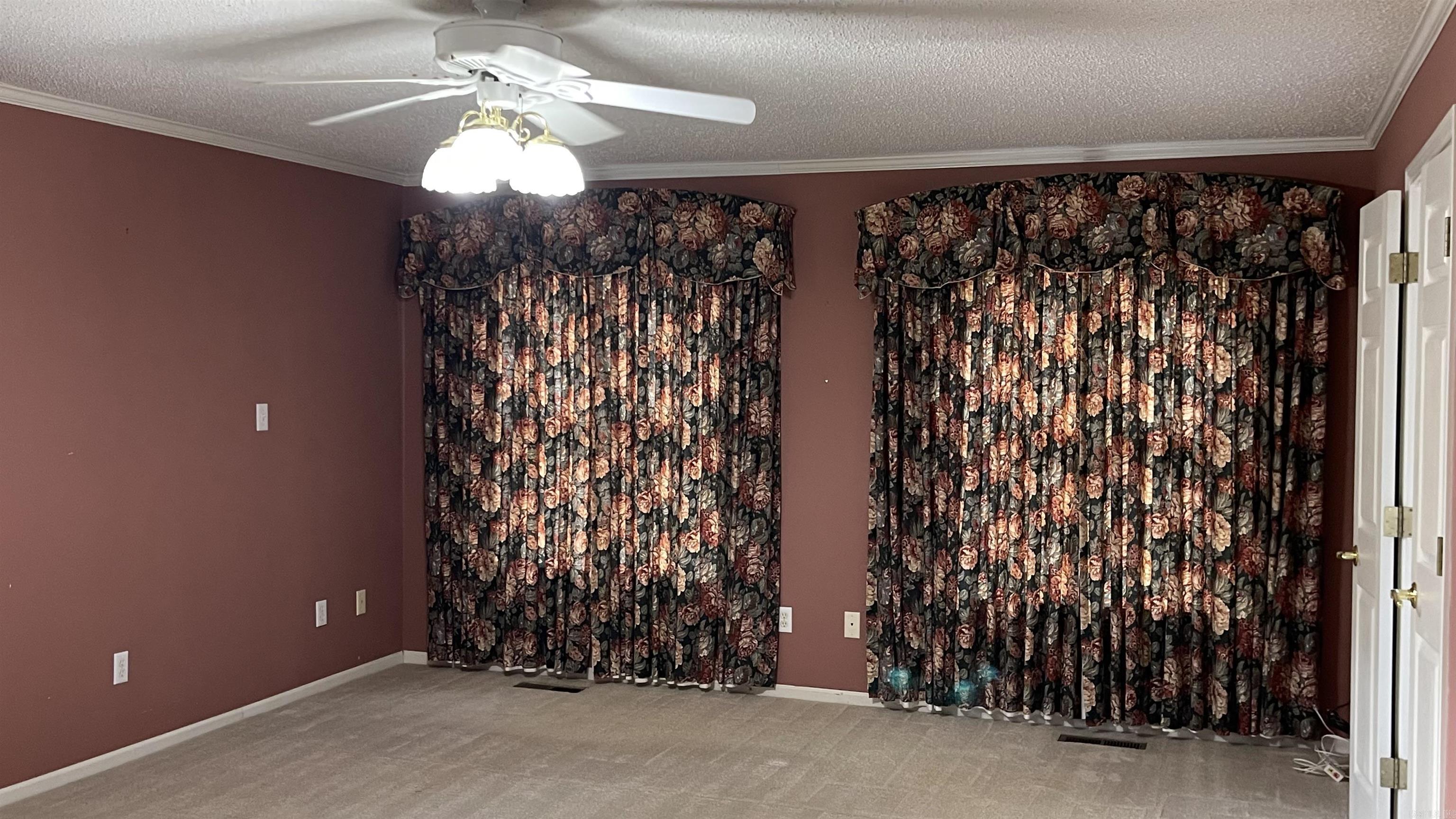 VALLEY CLIFF - Residential