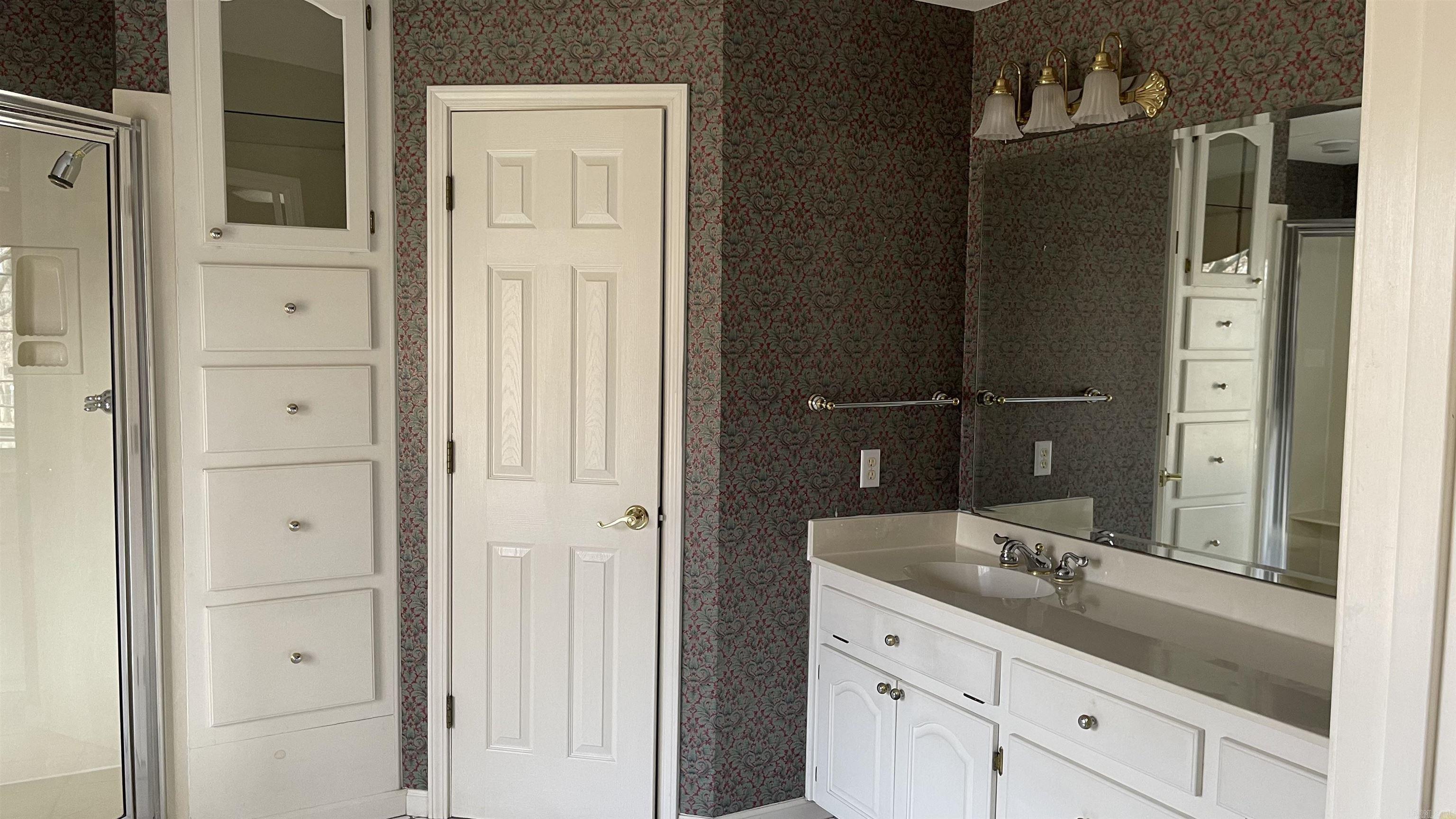 VALLEY CLIFF - Residential