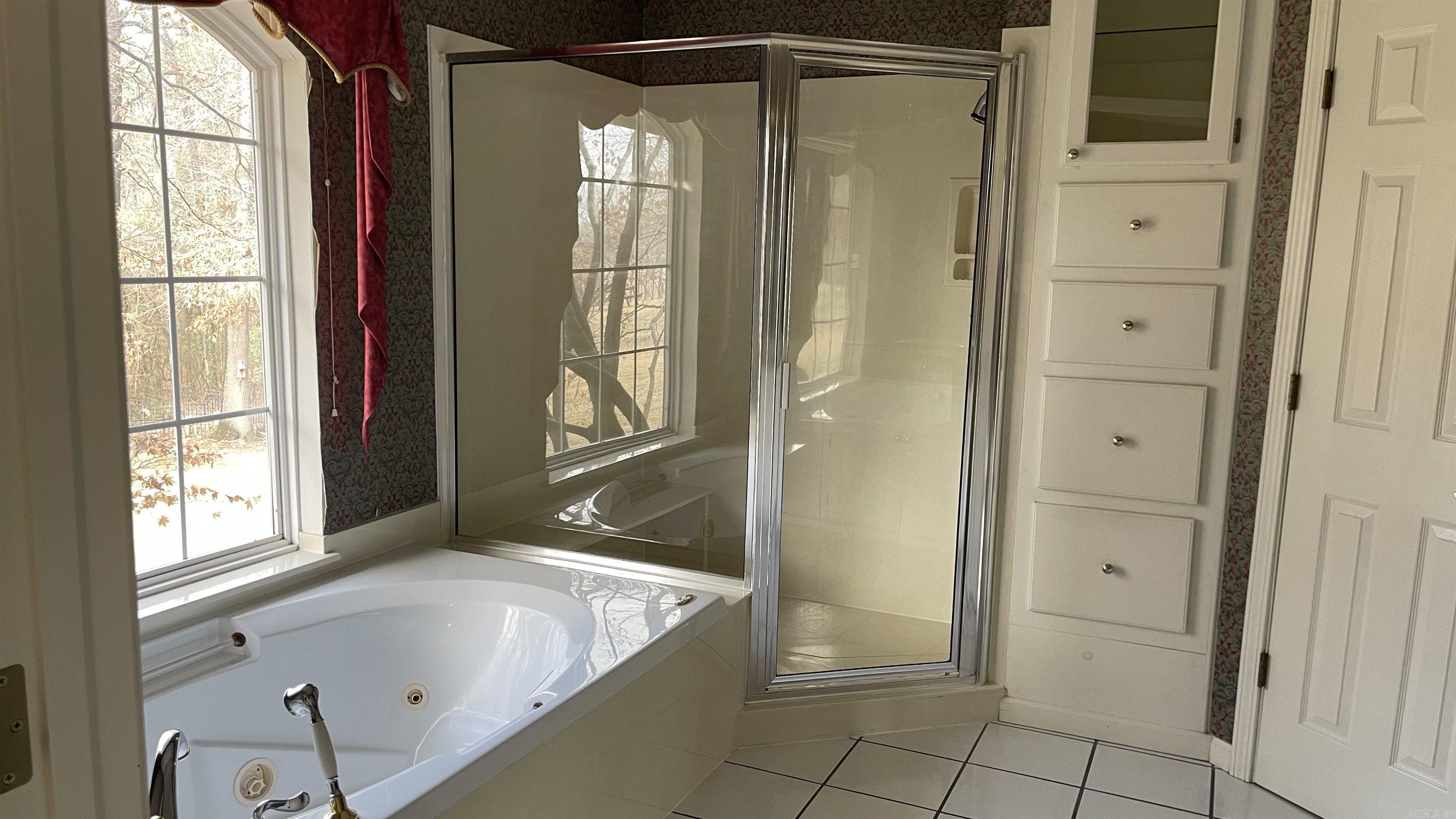 VALLEY CLIFF - Residential