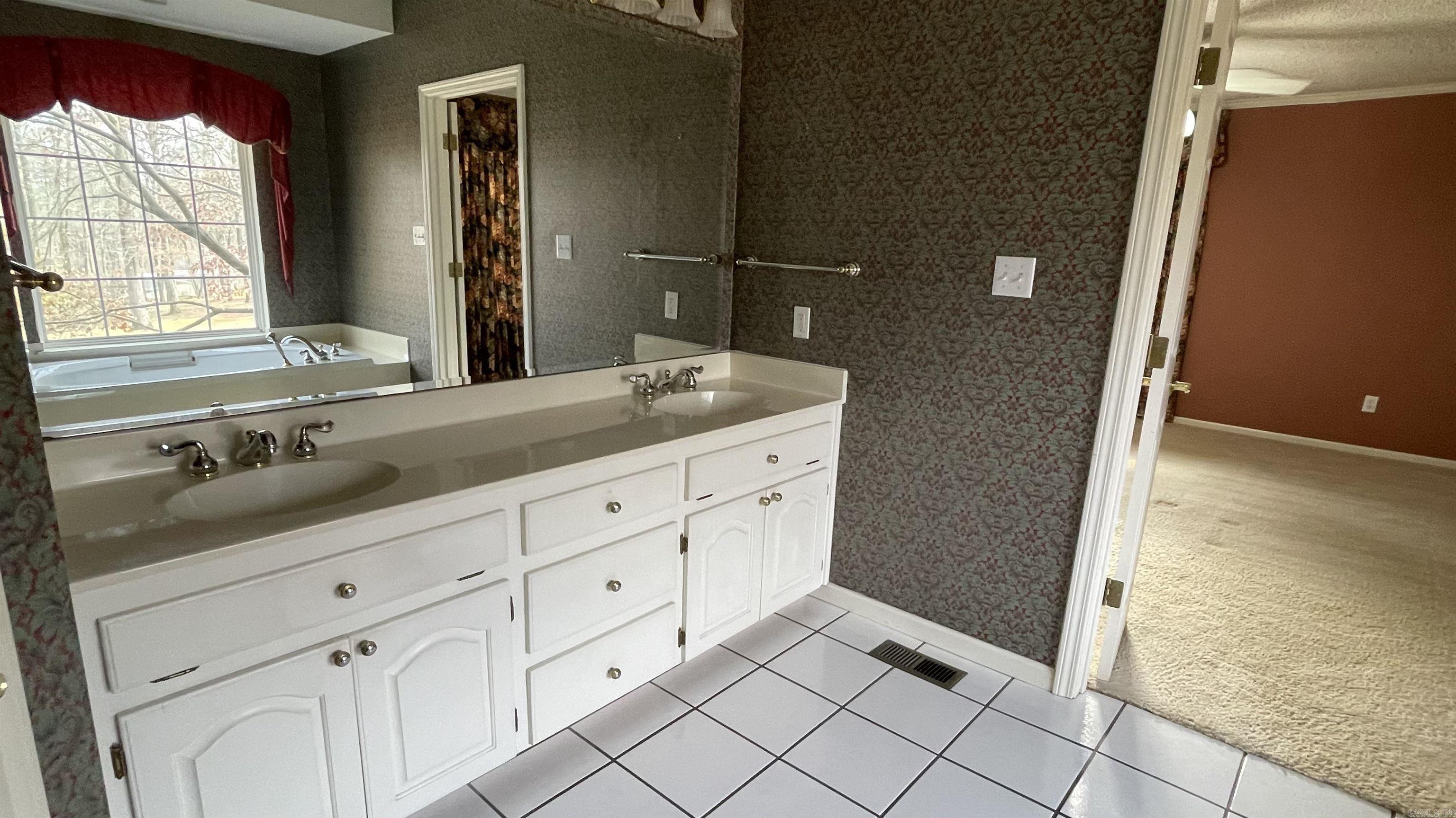 VALLEY CLIFF - Residential