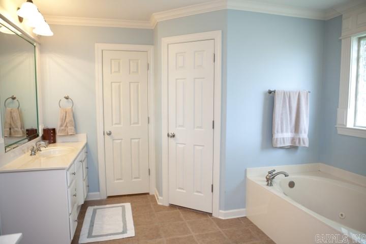 COUNTRY CLUB OF ARK THE - Residential